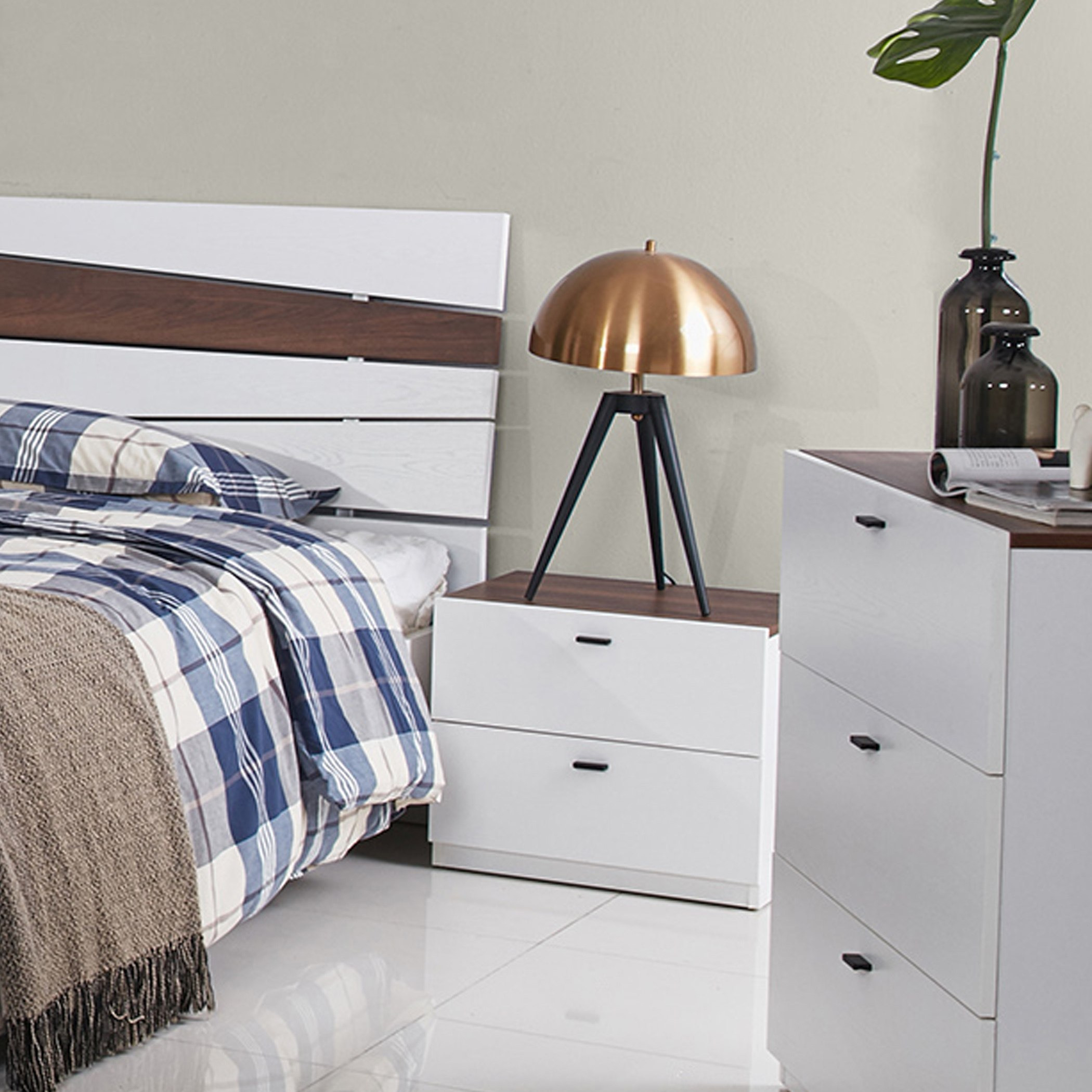 طاولة سرير جانبيّة بدرجين من أنكونا-hbxkidsandyouth-nightstands-image-1