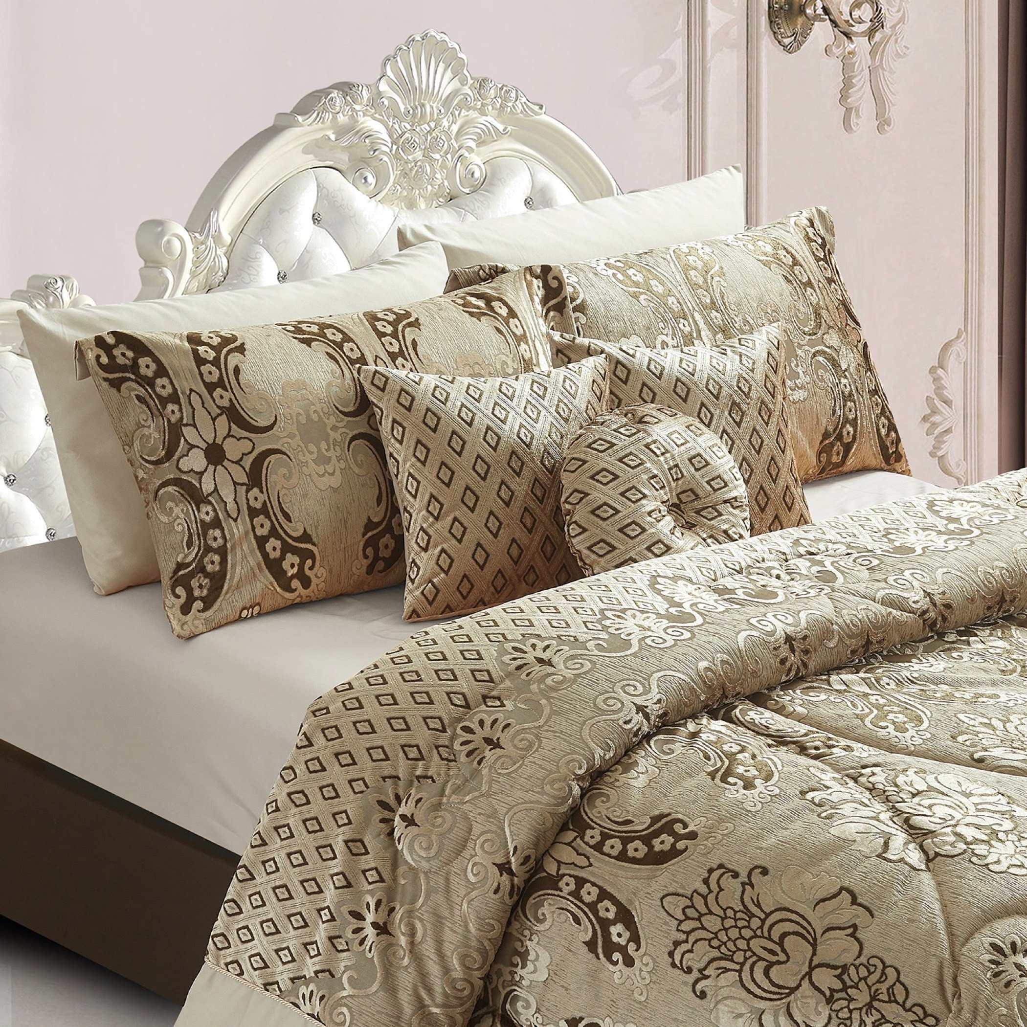 طقم لحاف كينج جاكار 10 قطع من جوليان - 220x240 سم-hbxhomeware-hbxdecorandfurnishings-image-1