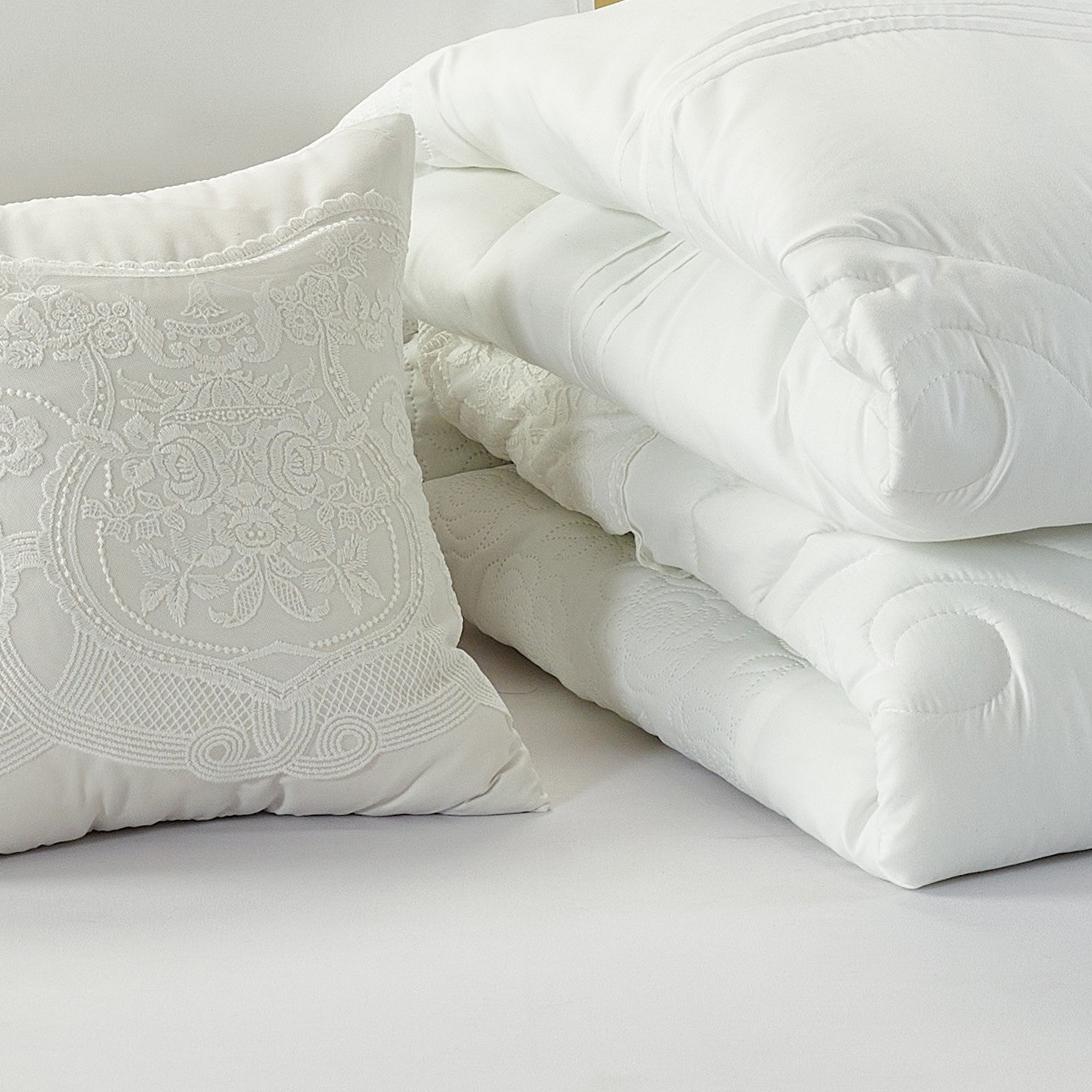 طقم لحاف سوبر كينج بطبعات 12 قطعة من إيلي - 240x260 سم-hbxhomeware-hbxdecorandfurnishings-image-4