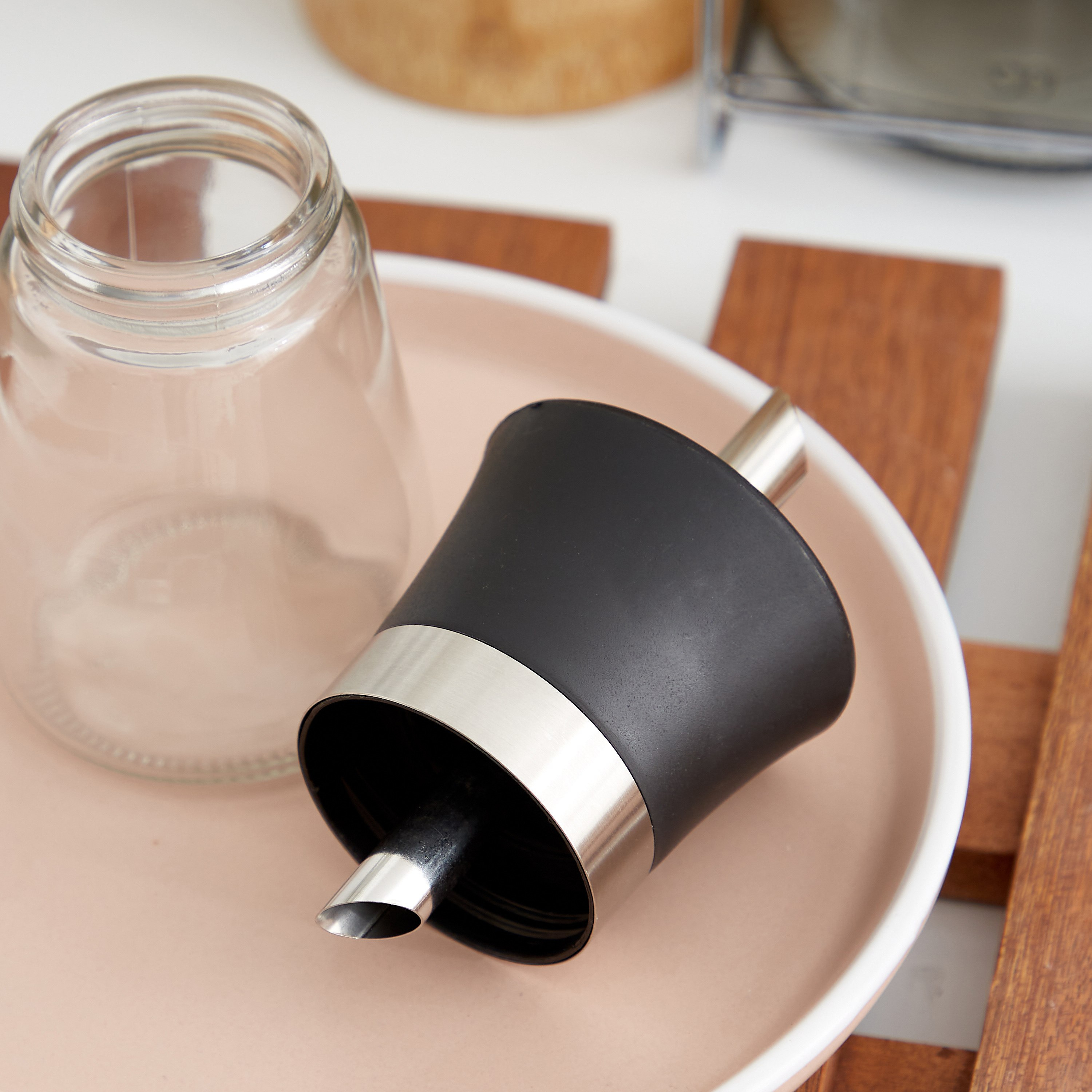 Essential Sugar Dispenser-hbxhomeware-hbxkitchen-image-4