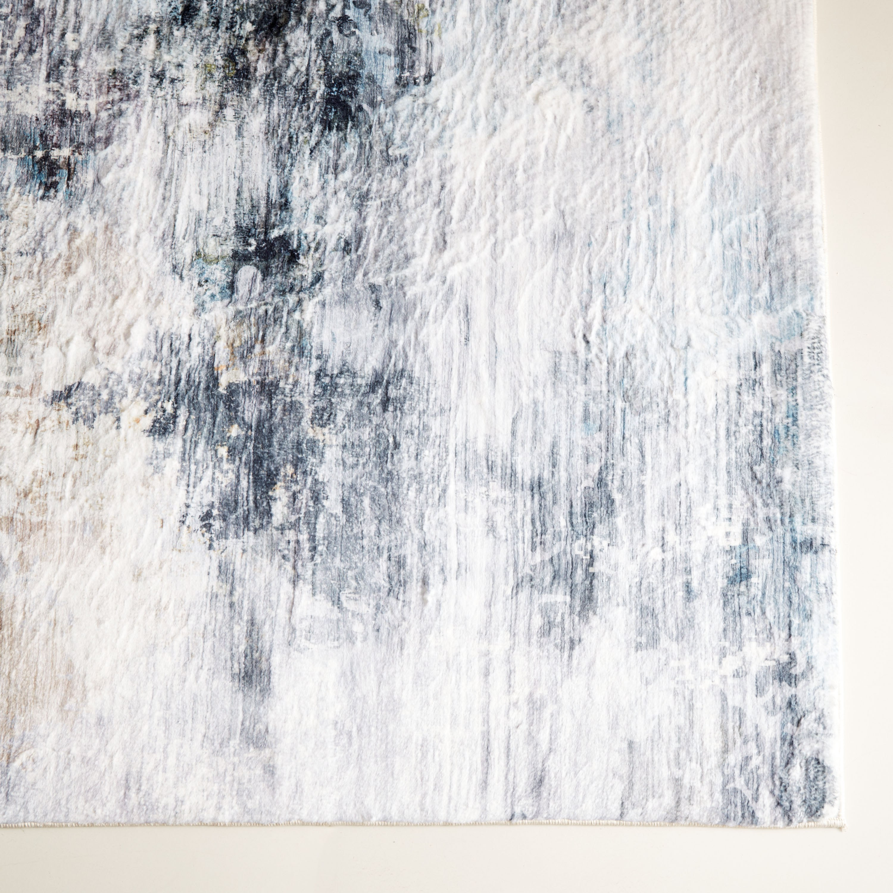سجادة فرو مخمليّة بطبعات من بريستول جرايسون - 120x170 سم-hbxdecorandfurnishings-floorcoverings-rugs-image-2