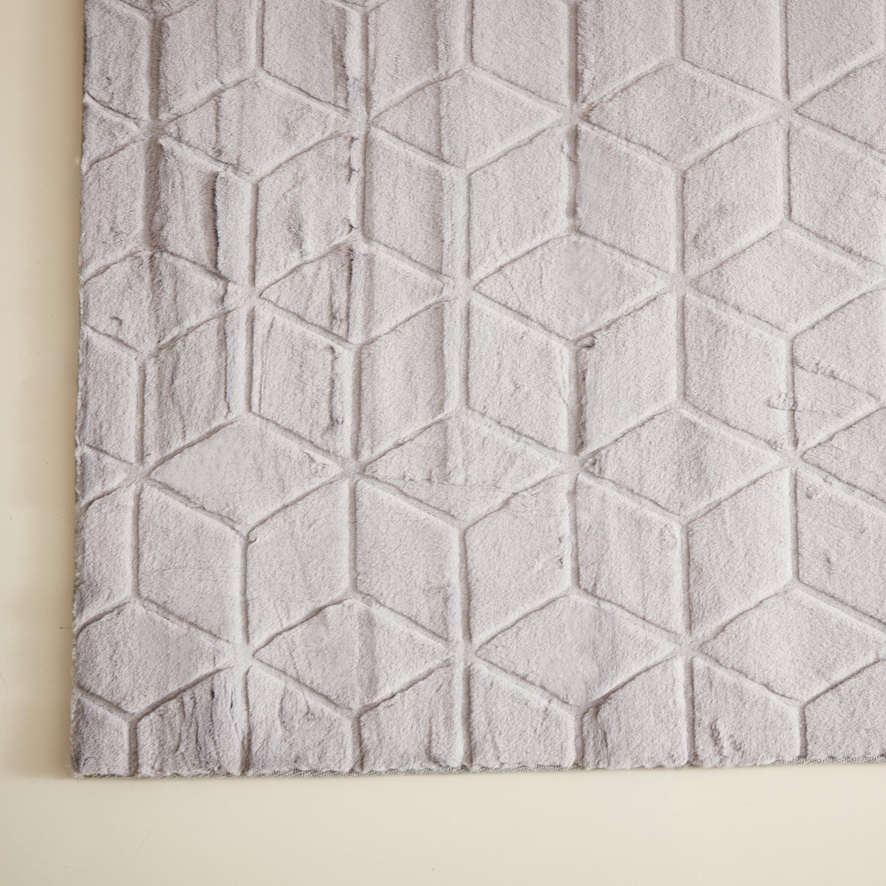 سجادة فرو أرنب صناعي منقوشة من نويلا كودي - 150x200 سم-hbxdecorandfurnishings-floorcoverings-rugs-image-2
