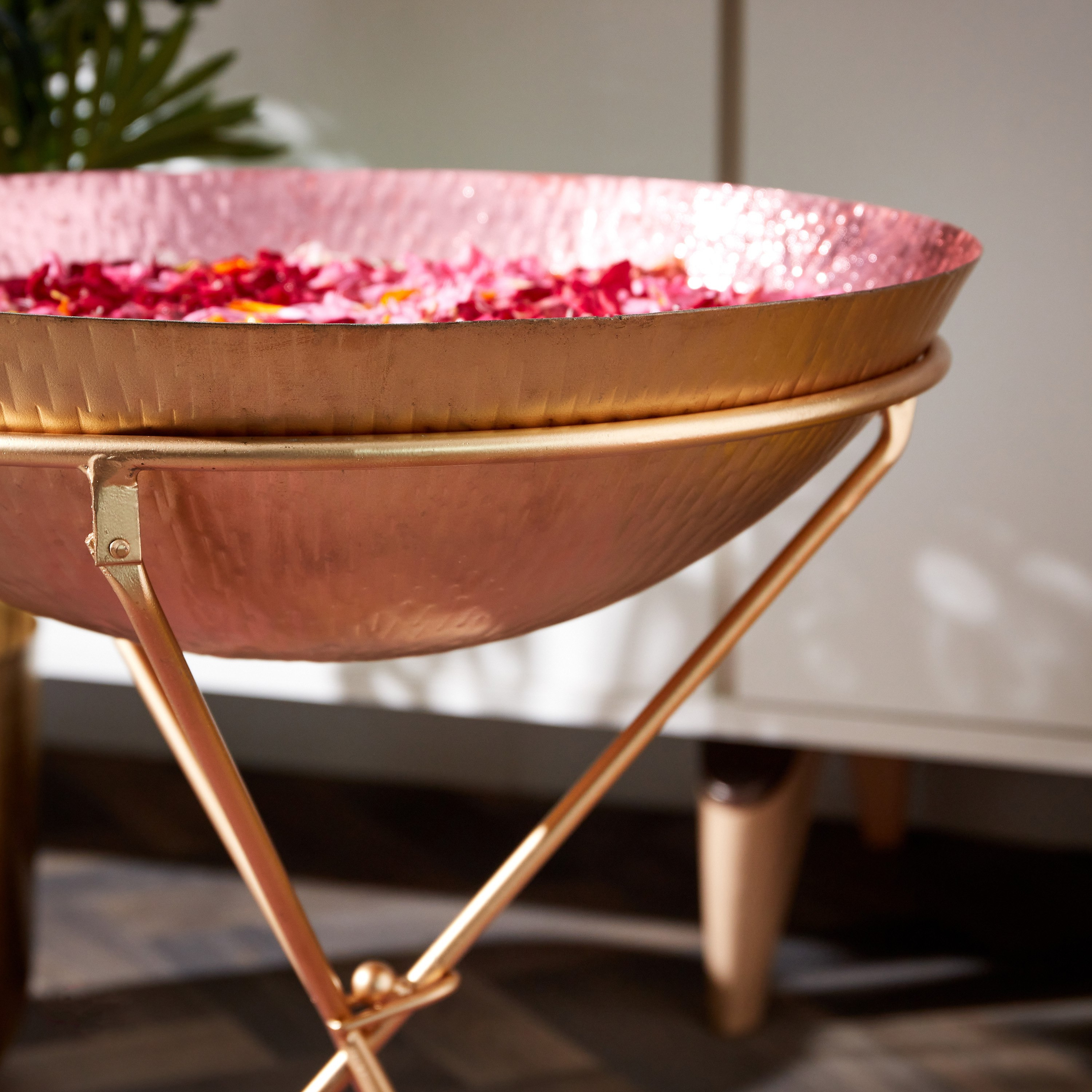 أورلي معدني بحامل من زوها - 42x42x48 سم-hbxdecorandfurnishings-homeaccessories-bowls-image-3