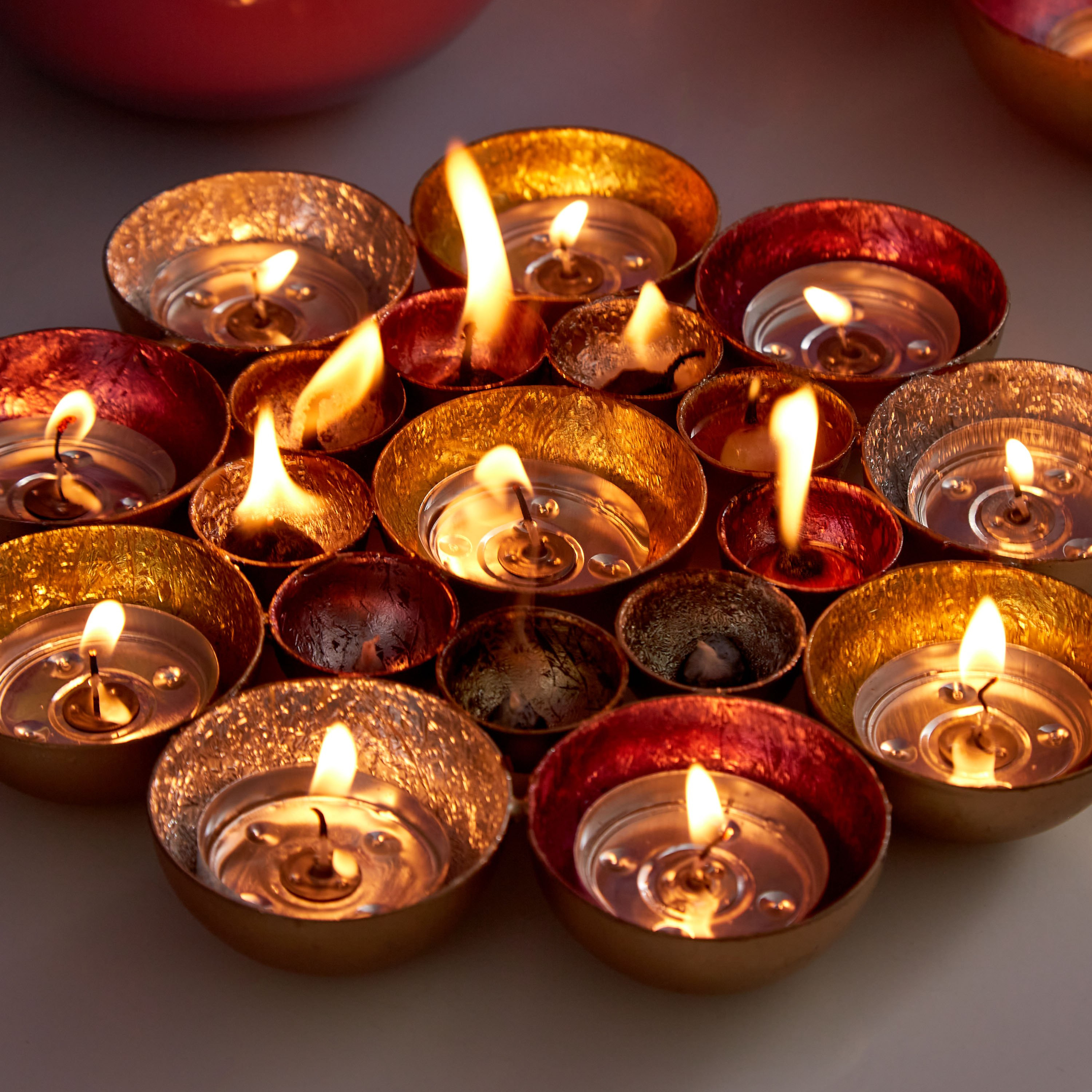 حامل شموع صغيرة معدني للطاولة والحائط بتصميم زهرة من زوها-hbxlivingroom-decorandaccessories-candleholders-image-3