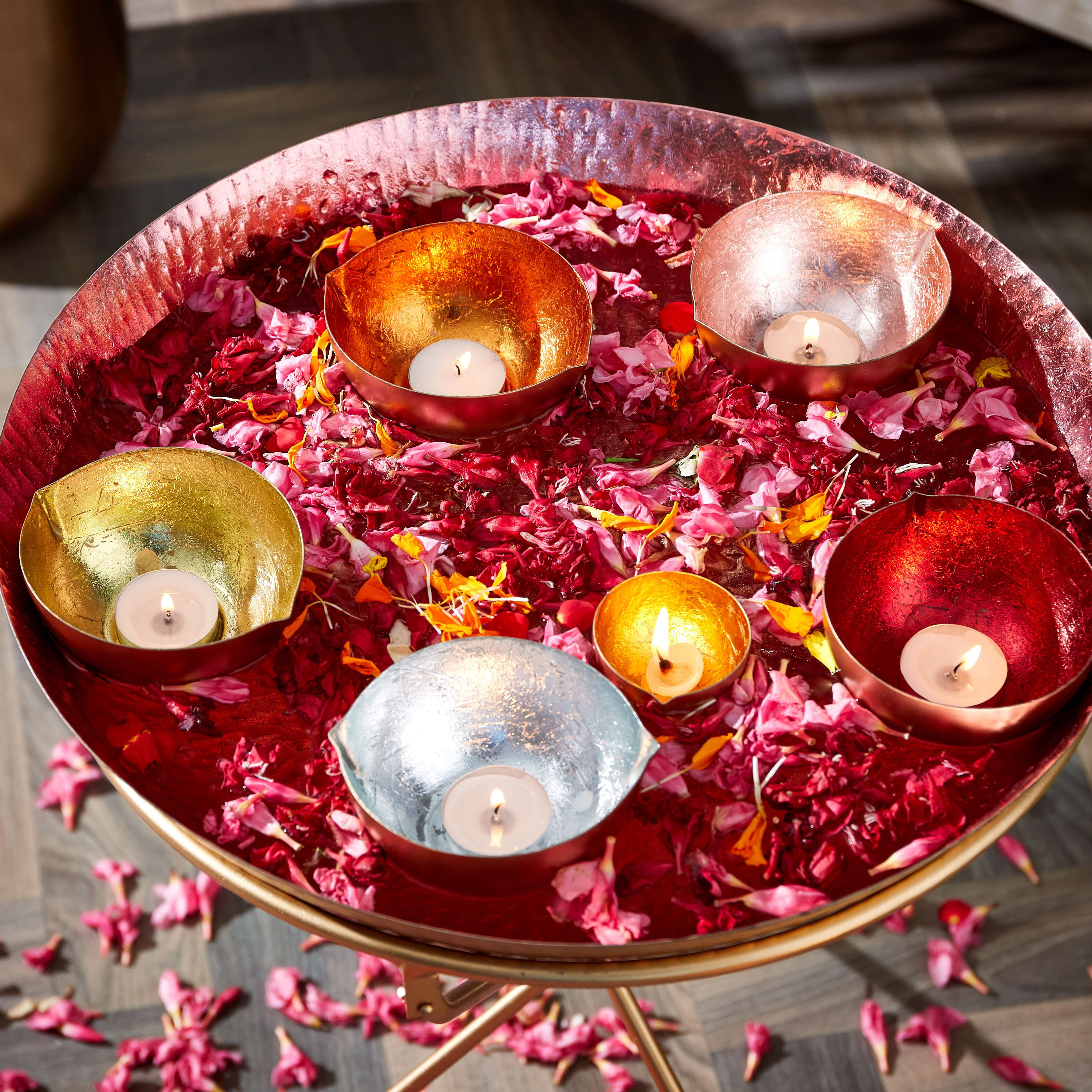Zoha 1 Tip Metal Diya - 10x10x5 cm-hbxbedroom-homefragrance-candleholders-image-3