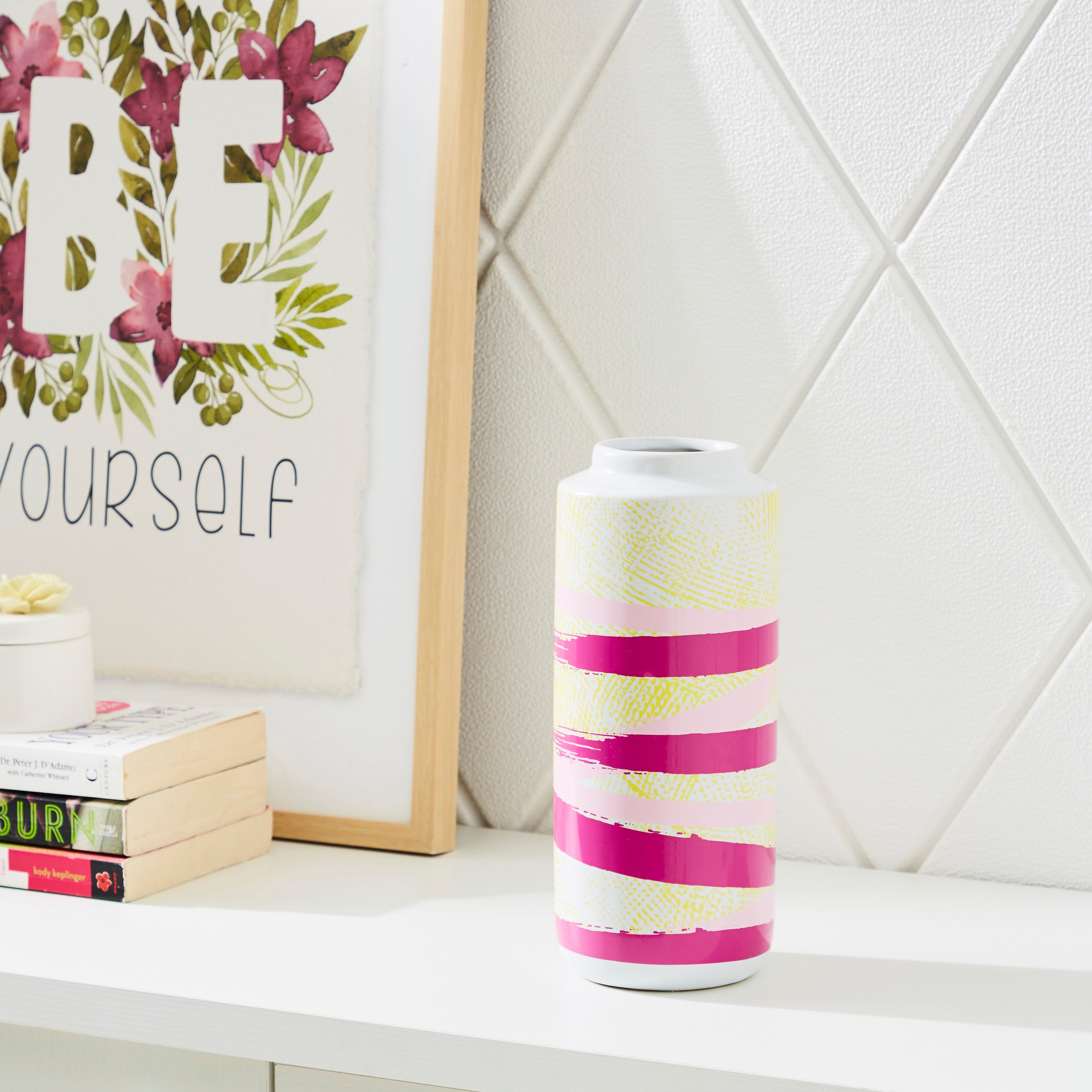 مزهرية سيراميك أسطوانية بطبعات تجريدية من فورتكس - 10.5x10.5x25 سم-hbxbedroom-decorandaccessories-vases-image-2