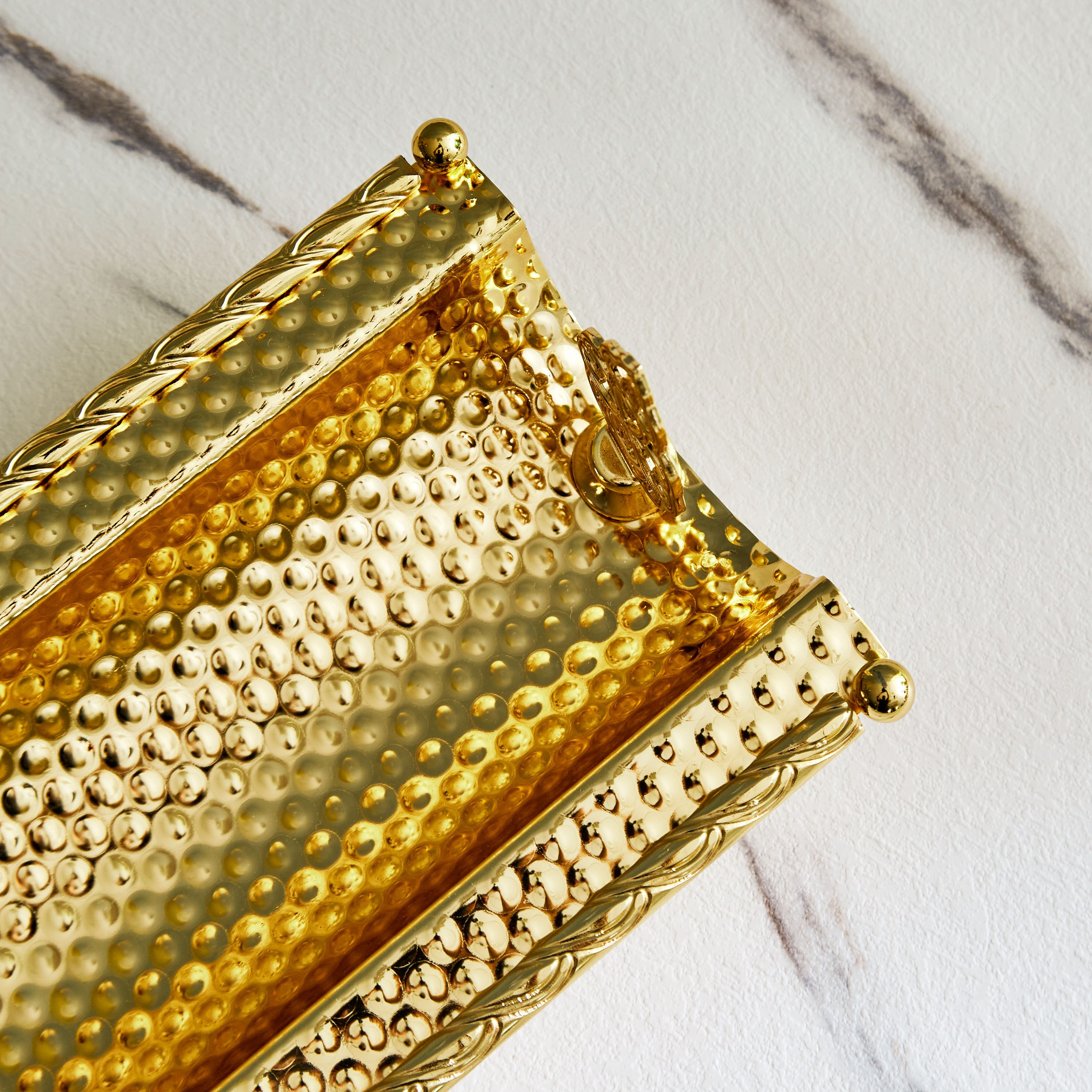 Trendy Gold Rectangular Metal Serving Platter - 28 cm-hbxdecorandfurnishings-tabletop-serveware-image-4