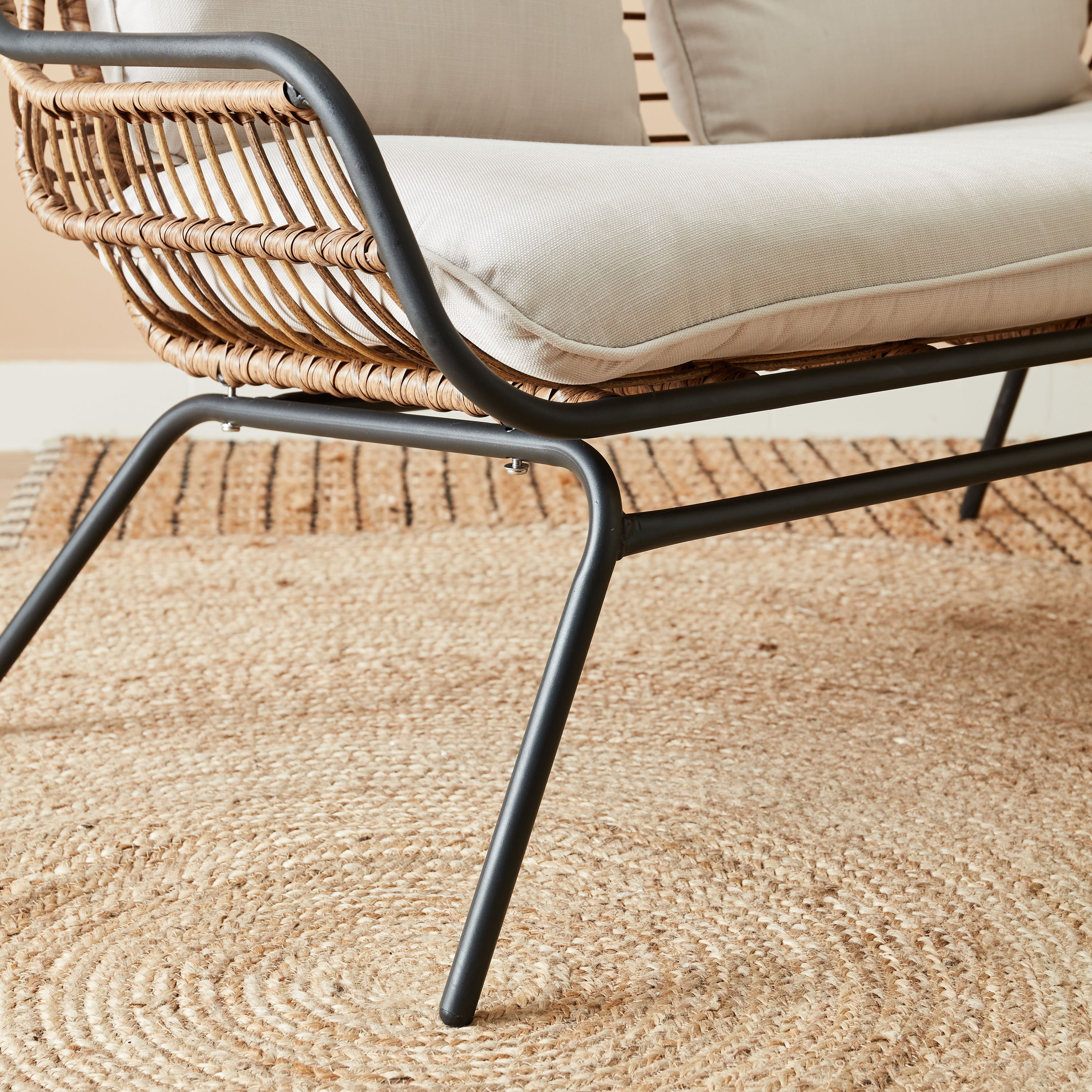 طقم كنبة موسّدة 4 مقاعد للجلسات الخارجية مع طاولة قهوة من لافيرتون-hbxfurniture-sofasandarmchairs-sofasets-image-5