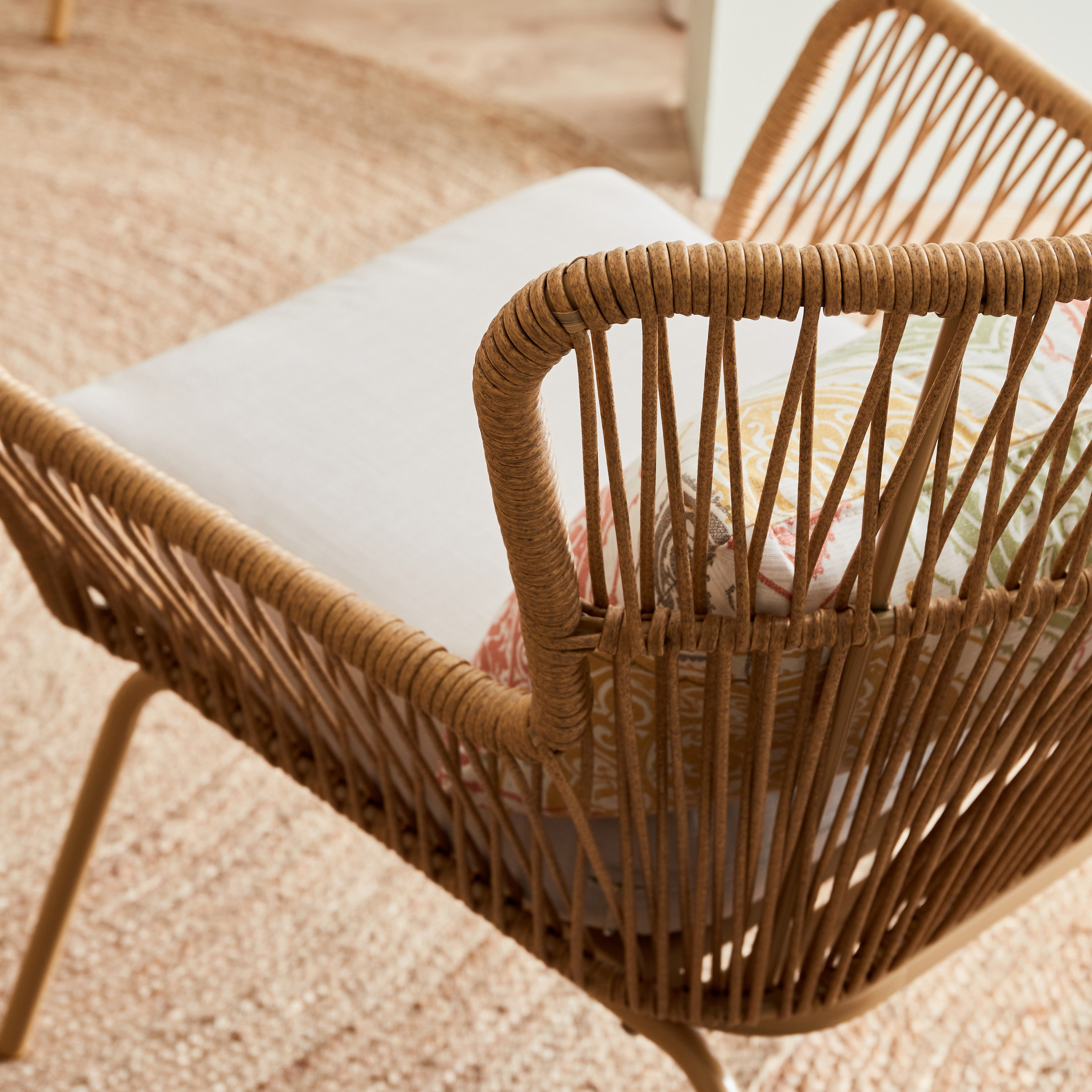 طقم للجلسات الخارجية 1+2 مع وسائد من كاتينا-hbxfurniture-sofasandarmchairs-sofasets-image-6