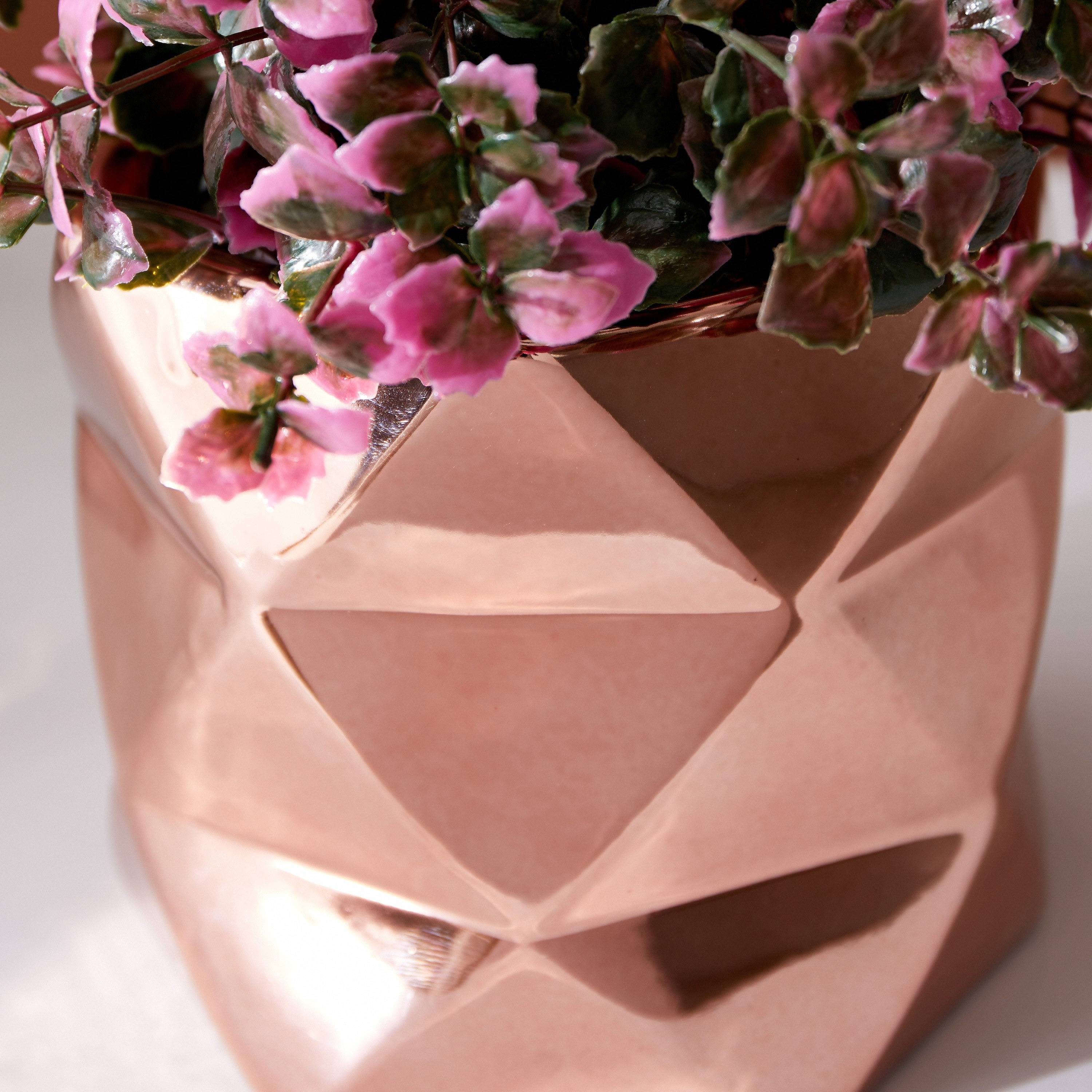 مزهرية سيراميك أسطوانية من تيريون - 13x13x15 سم-hbxbedroom-decorandaccessories-vases-image-3