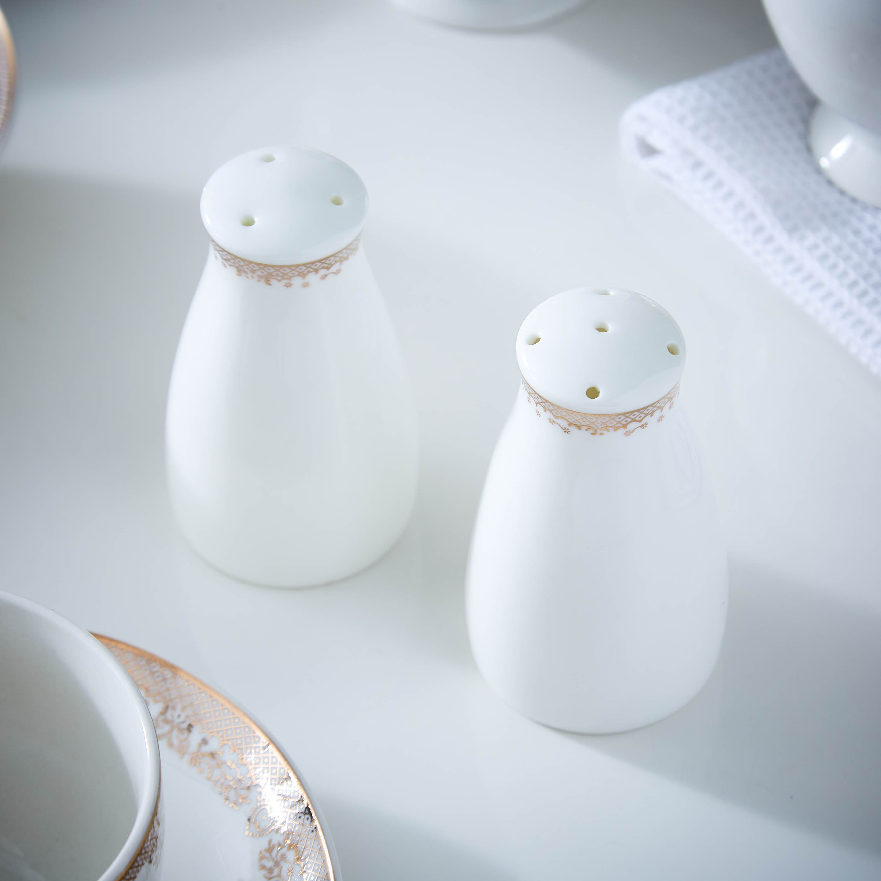 طقم عشاء 47 قطعة من الخزف الصيني جايد من فيست - 8 أشخاص-hbxhomeware-hbxkitchen-image-9