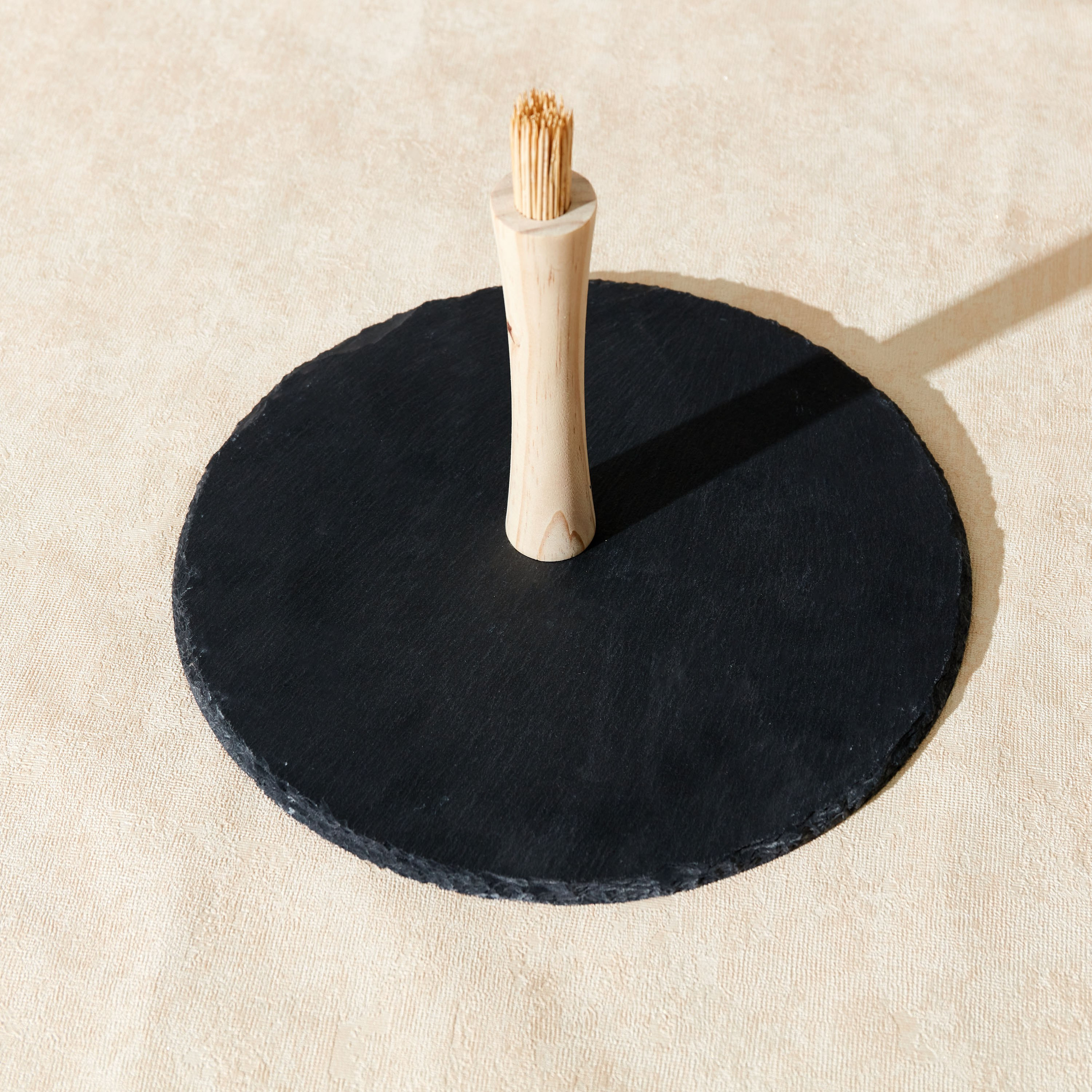 لوح تقديم مستدير بمقبض خشبي من فيست - 30 سم-hbxdecorandfurnishings-tabletop-serveware-image-3