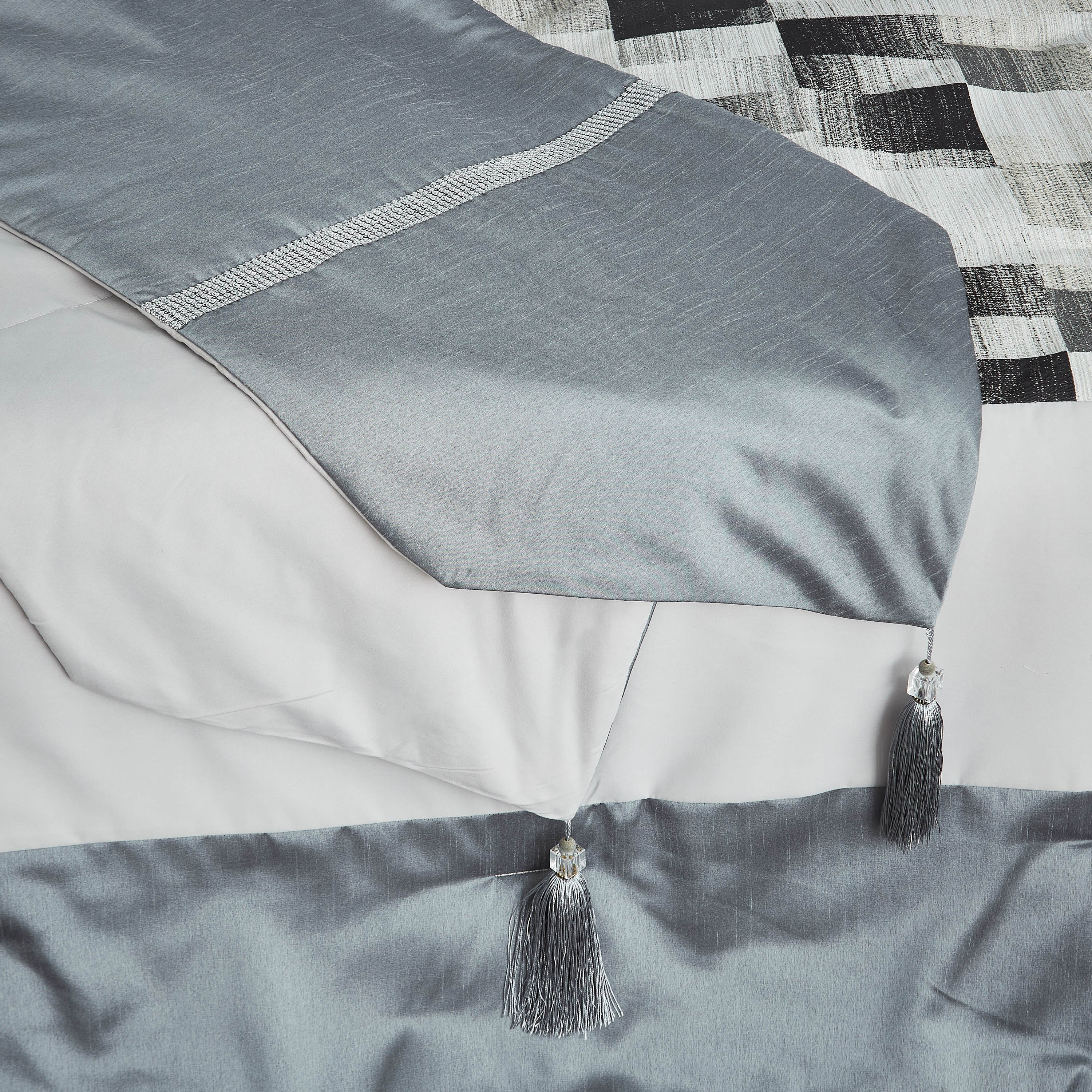 Nolan 12-Piece Super King Jacquard BIAB Comforter Set - 240x240 cm-PROMO_HB_AE_B1G1_250925-image-4
