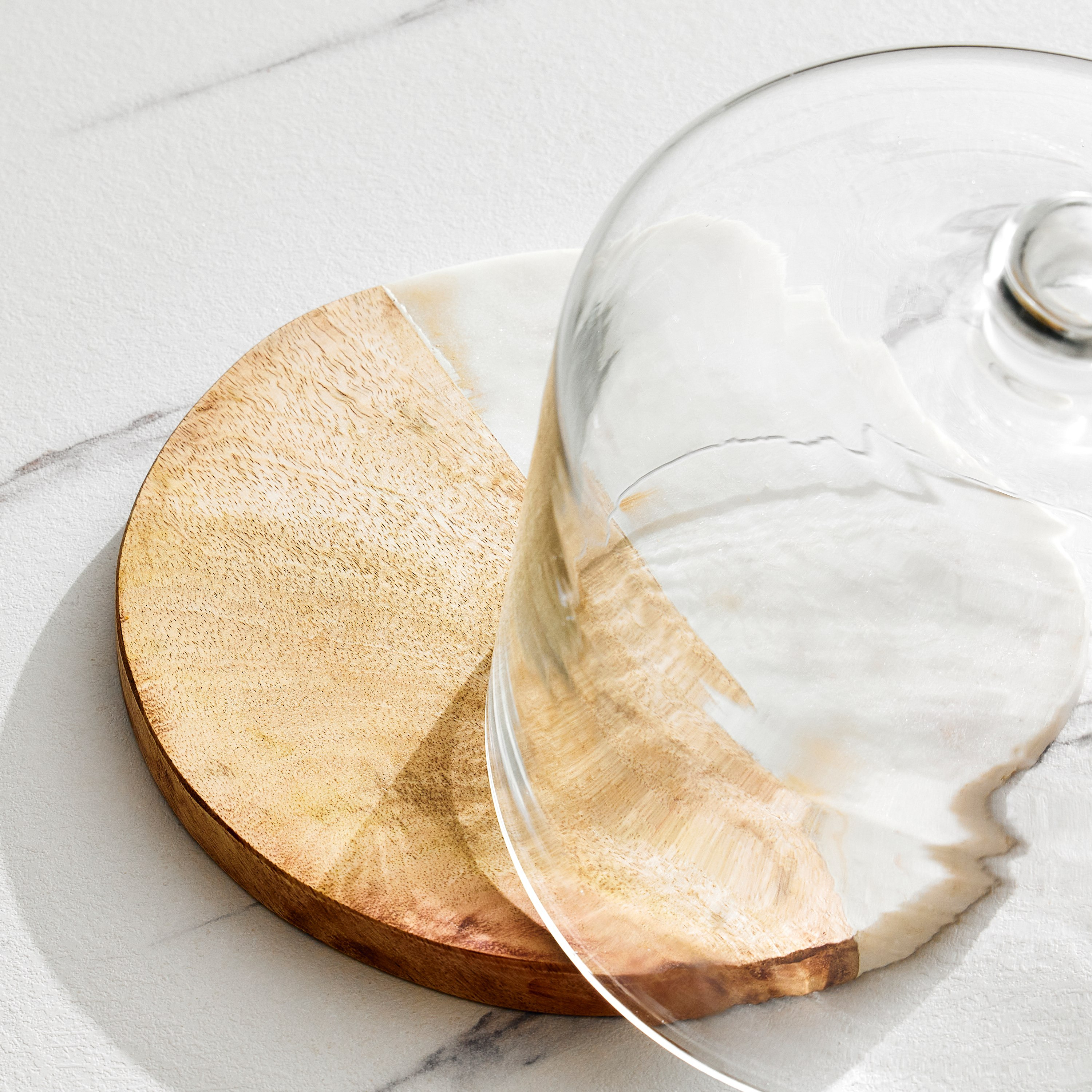 حامل كيك رخامي بغطاء من بلانكا - 23x23x14 سم-hbxdecorandfurnishings-tabletop-serveware-image-3