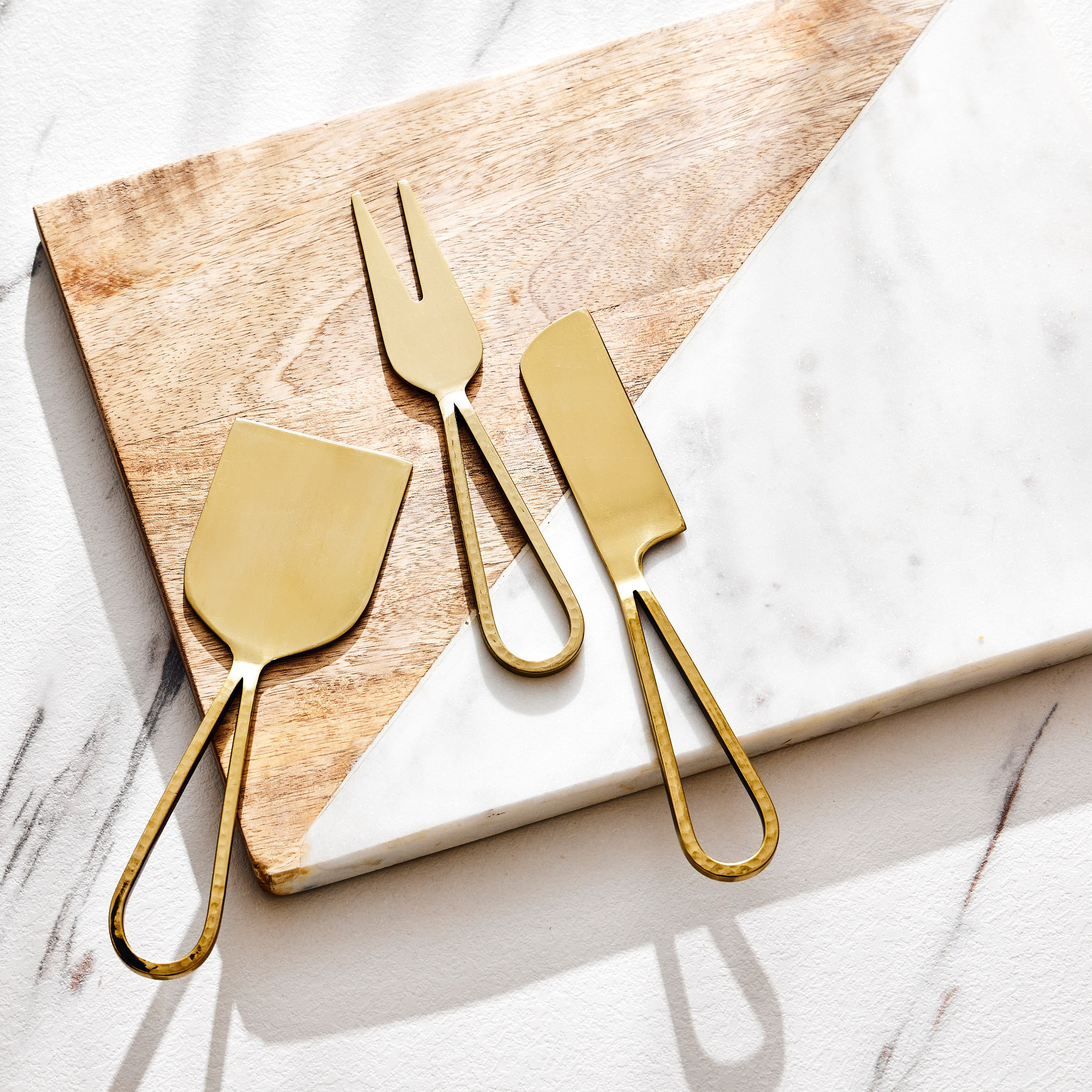 طقم سكاكين الجبن الرخامية مع لوحة تقديم من بلانكا-hbxdecorandfurnishings-tabletop-serveware-image-2