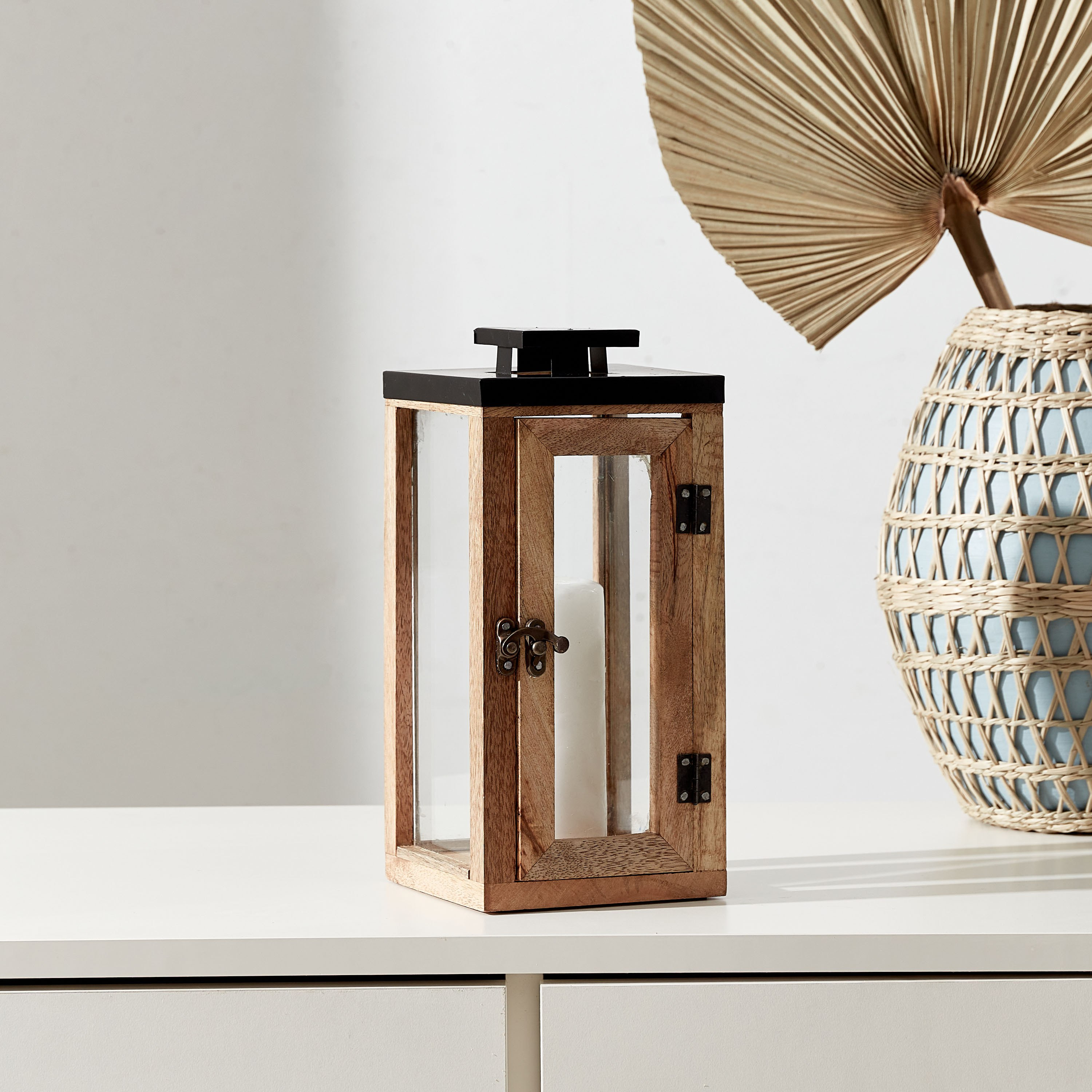 فانوس خشبي من زين - 25.5x12.5x12.5 سم-hbxdecorandfurnishings-homeaccessories-lanterns-image-1