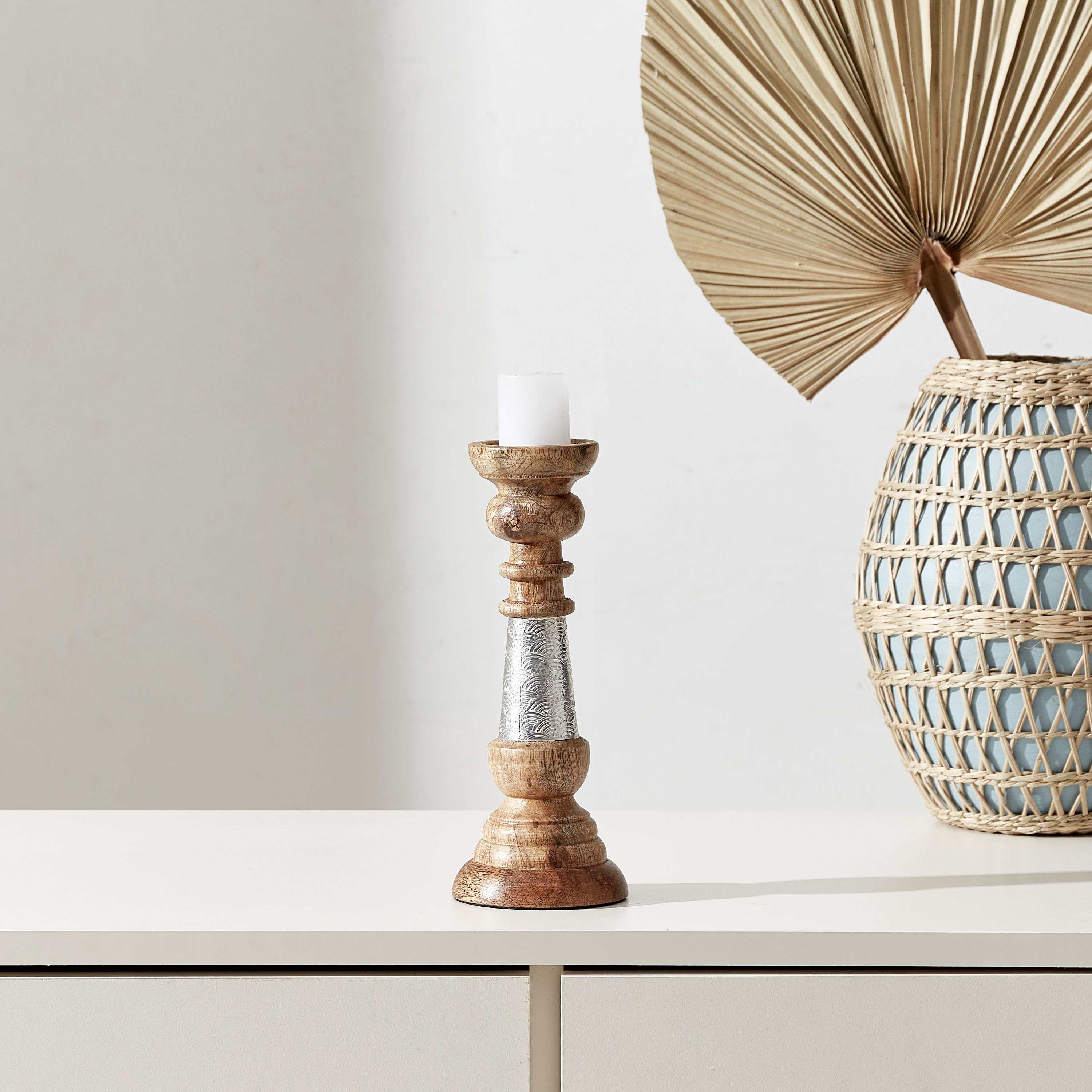 حامل شموع خشبي بزركشة معدنية من زين - 25.5 سم-hbxlivingroom-decorandaccessories-candleholders-image-1