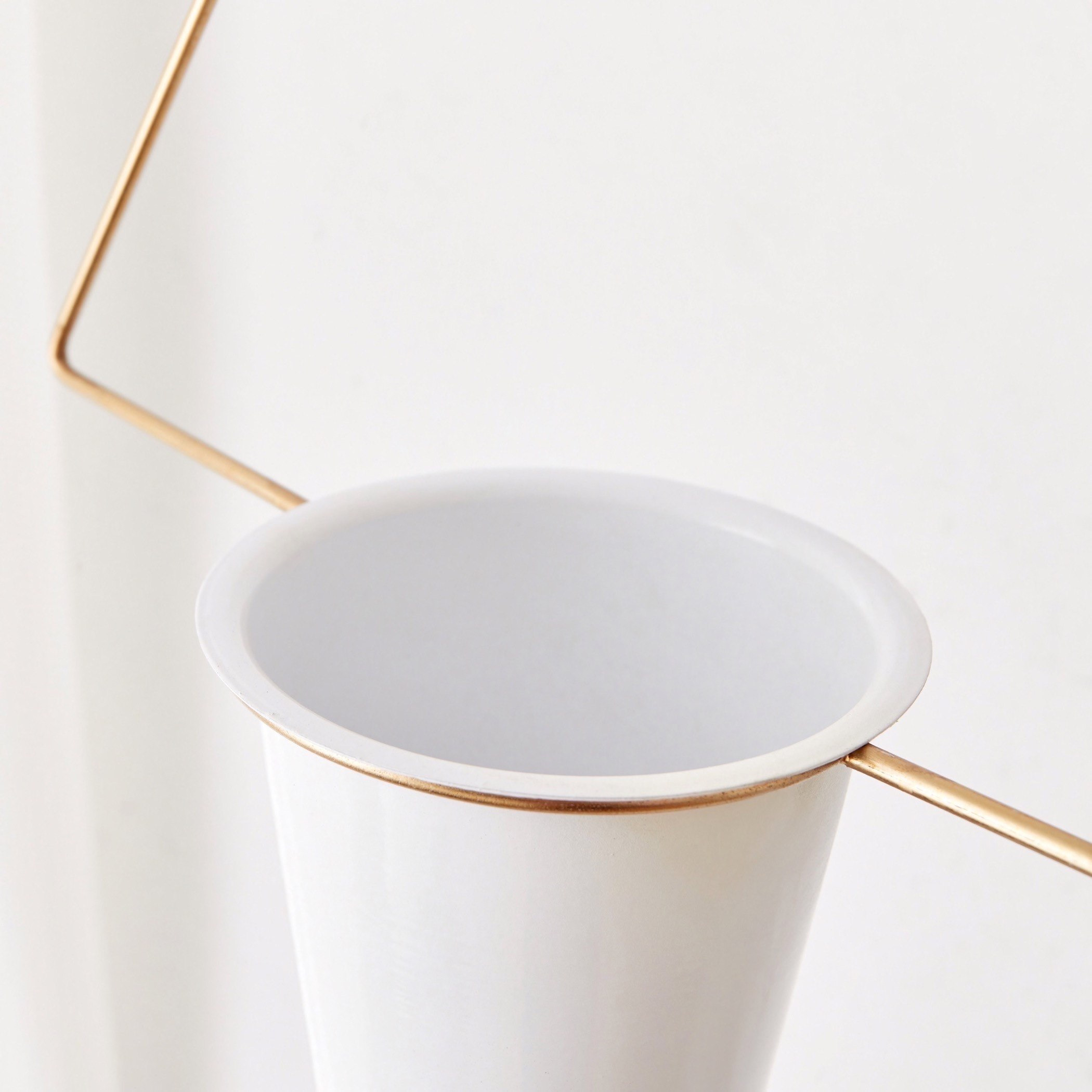 أصيص بحامل تعليق من سيس-hbxhomeware-hbxdecorandfurnishings-image-3