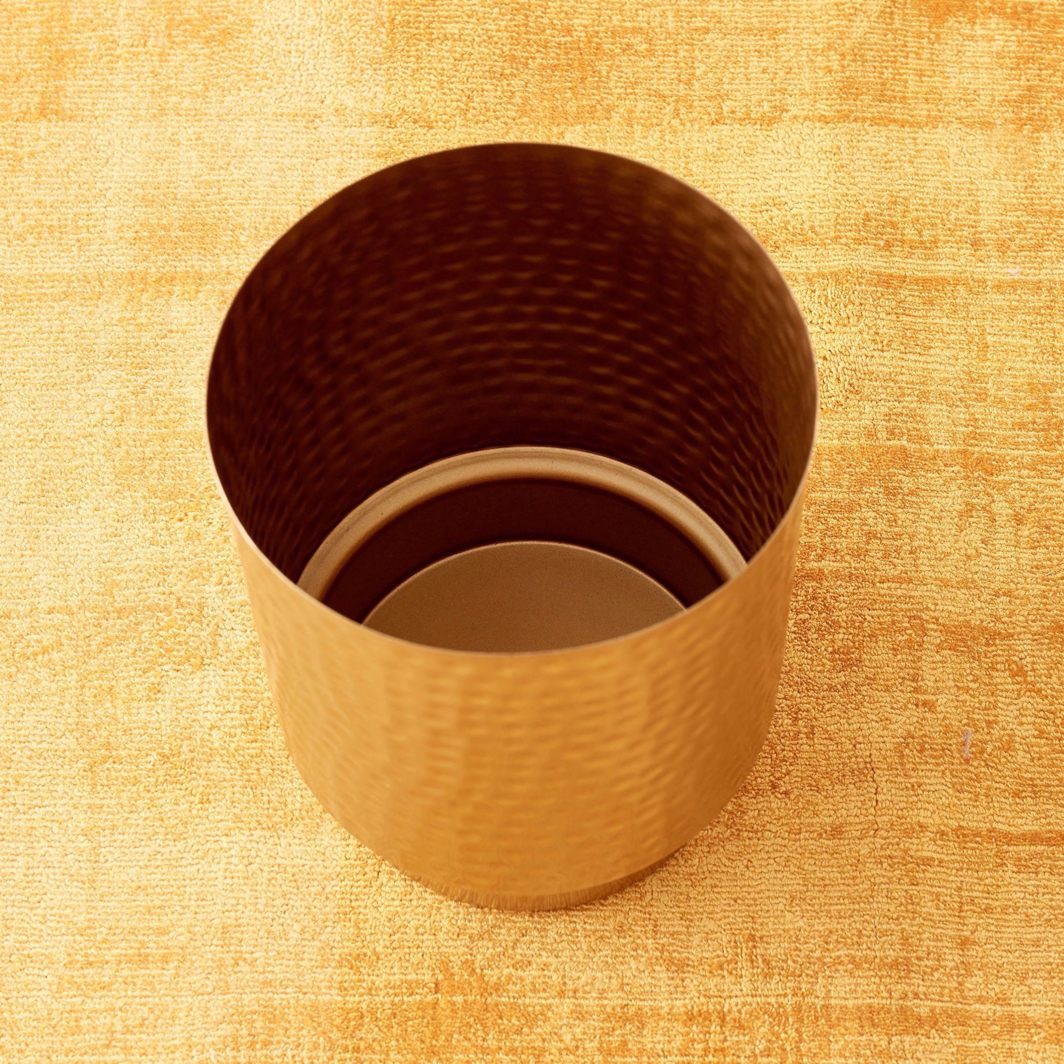 أصيص نباتات باز الملمس معدني من سيس - 18x18x25 سم-hbxhomeware-hbxdecorandfurnishings-image-3