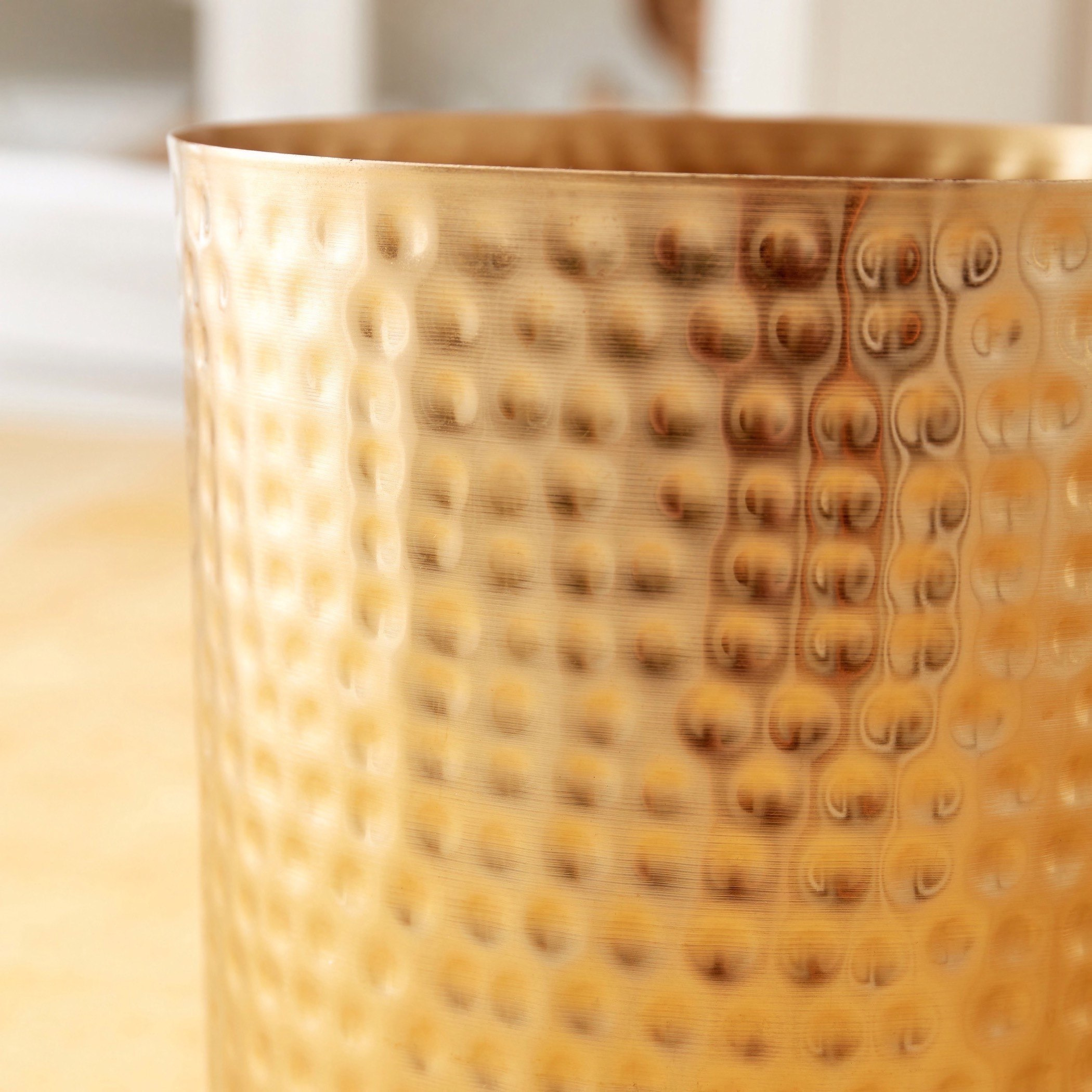 أصيص نباتات باز الملمس معدني من سيس - 18x18x25 سم-hbxhomeware-hbxdecorandfurnishings-image-4