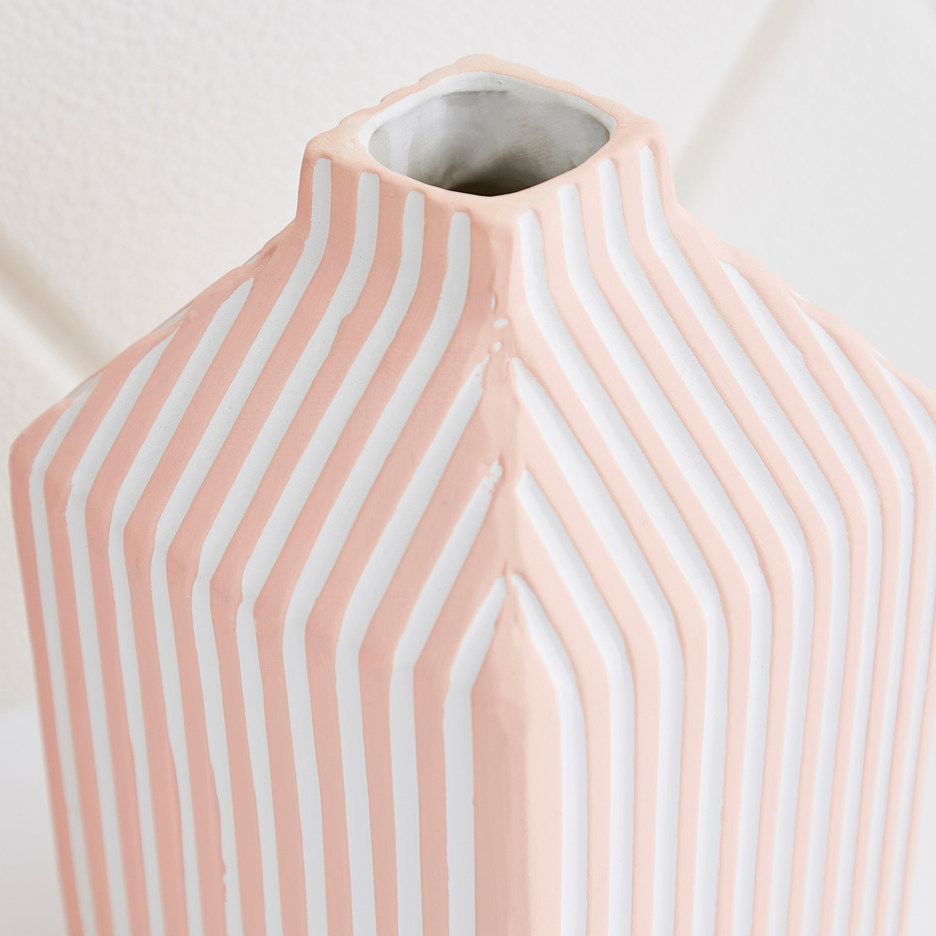مزهرية سيراميك هندسية من سكايلار - 12x12x20 سم-hbxbedroom-decorandaccessories-vases-image-3