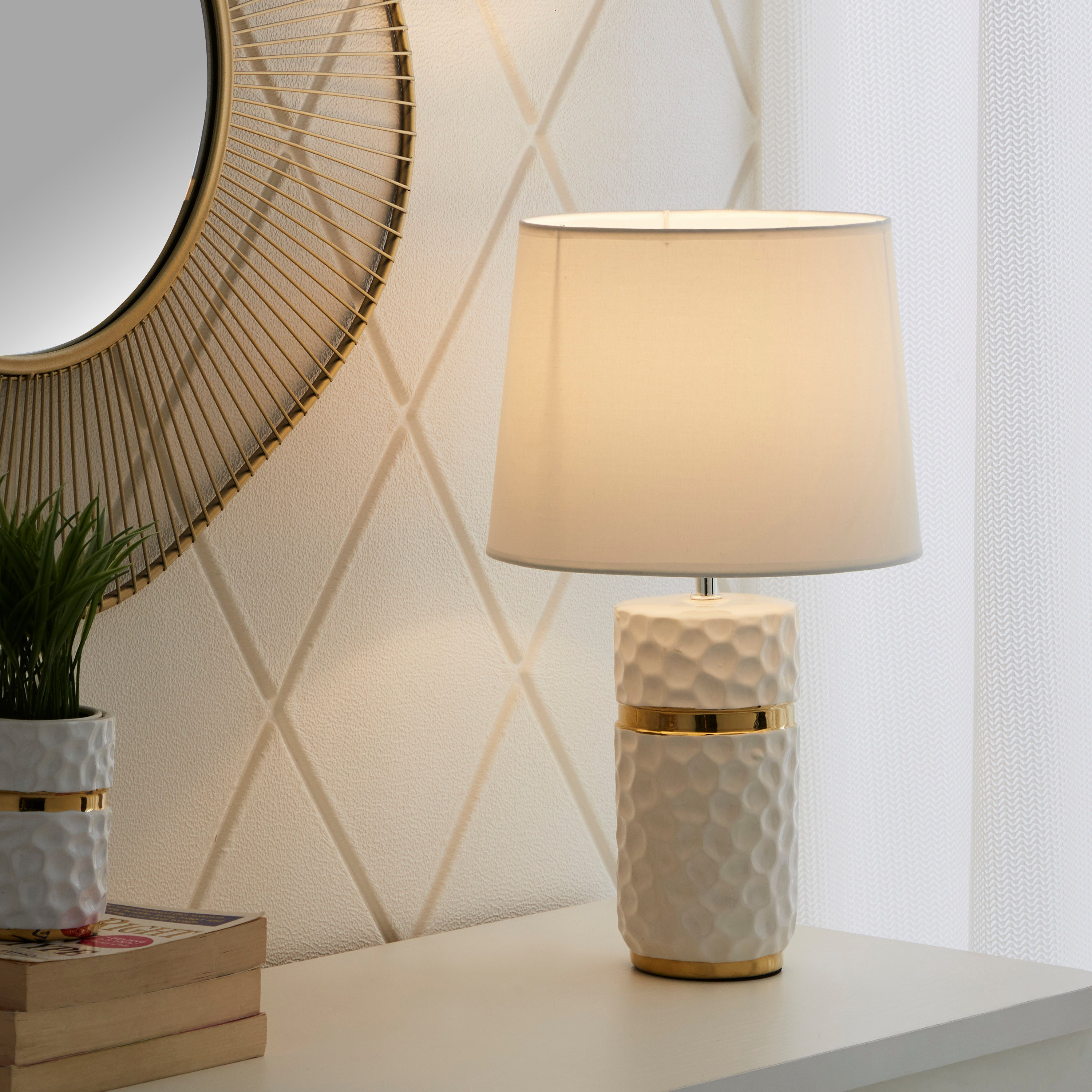 مصباح طاولة سيراميك أسطواني بارز الملمس من سكايلر - 27x27x42 سم-hbxlivingroom-lighting-tablelamps-image-2