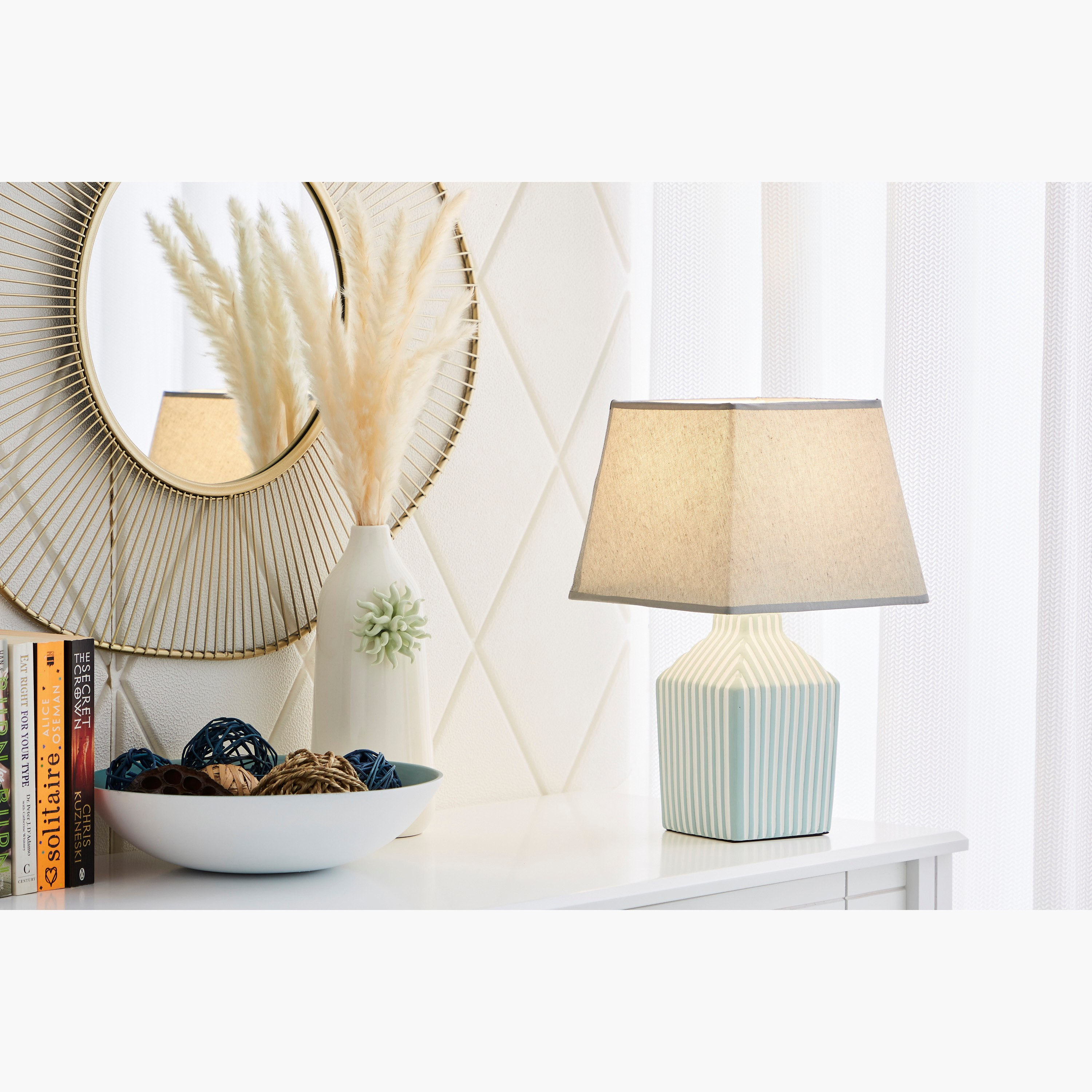 مصباح طاولة بقاعدة سيراميك مضلعة من سكايلار - 23x23x38 سم-hbxlivingroom-lighting-tablelamps-image-4