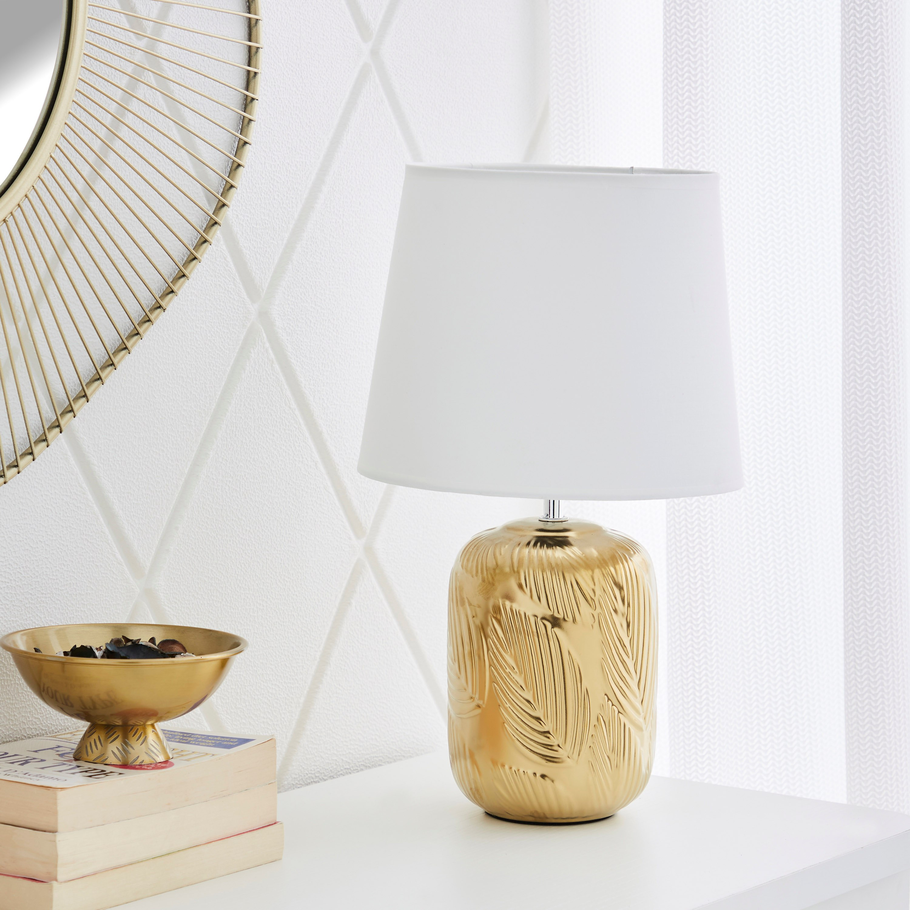 مصباح طاولة سيراميك بقاعدة بتصميم ورق شجر بارزة الملمس من سكايلار - 25x25x39 سم-hbxlivingroom-lighting-tablelamps-image-1