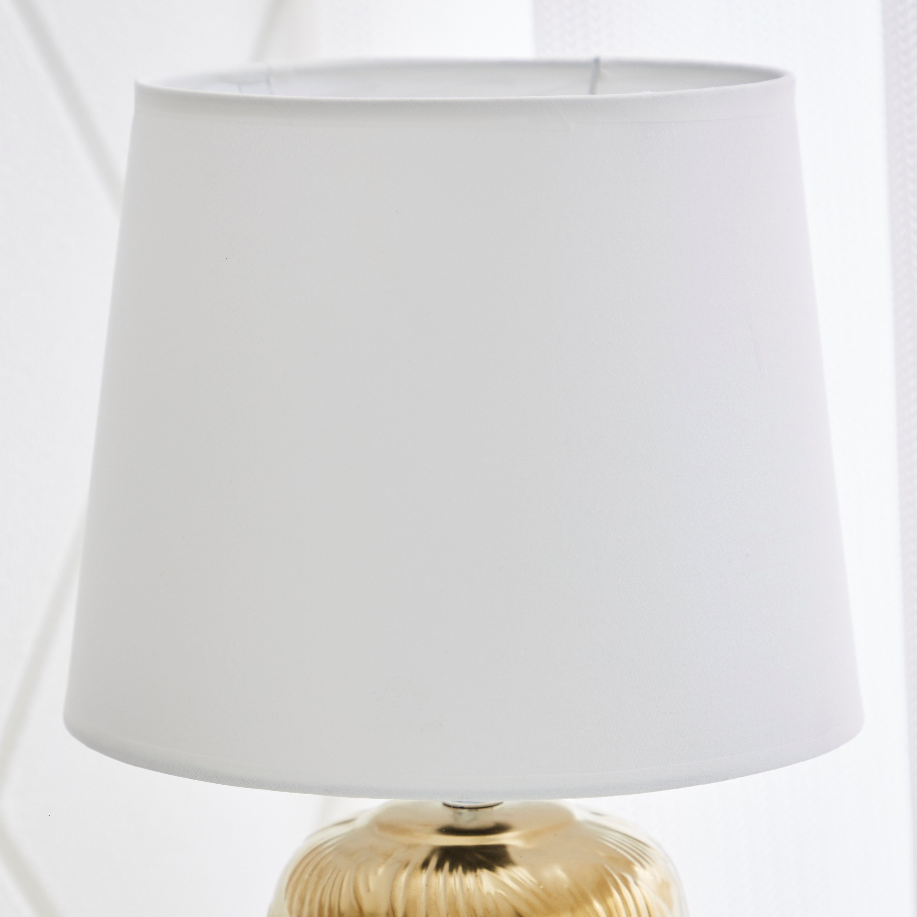 مصباح طاولة سيراميك بقاعدة بتصميم ورق شجر بارزة الملمس من سكايلار - 25x25x39 سم-hbxlivingroom-lighting-tablelamps-image-3