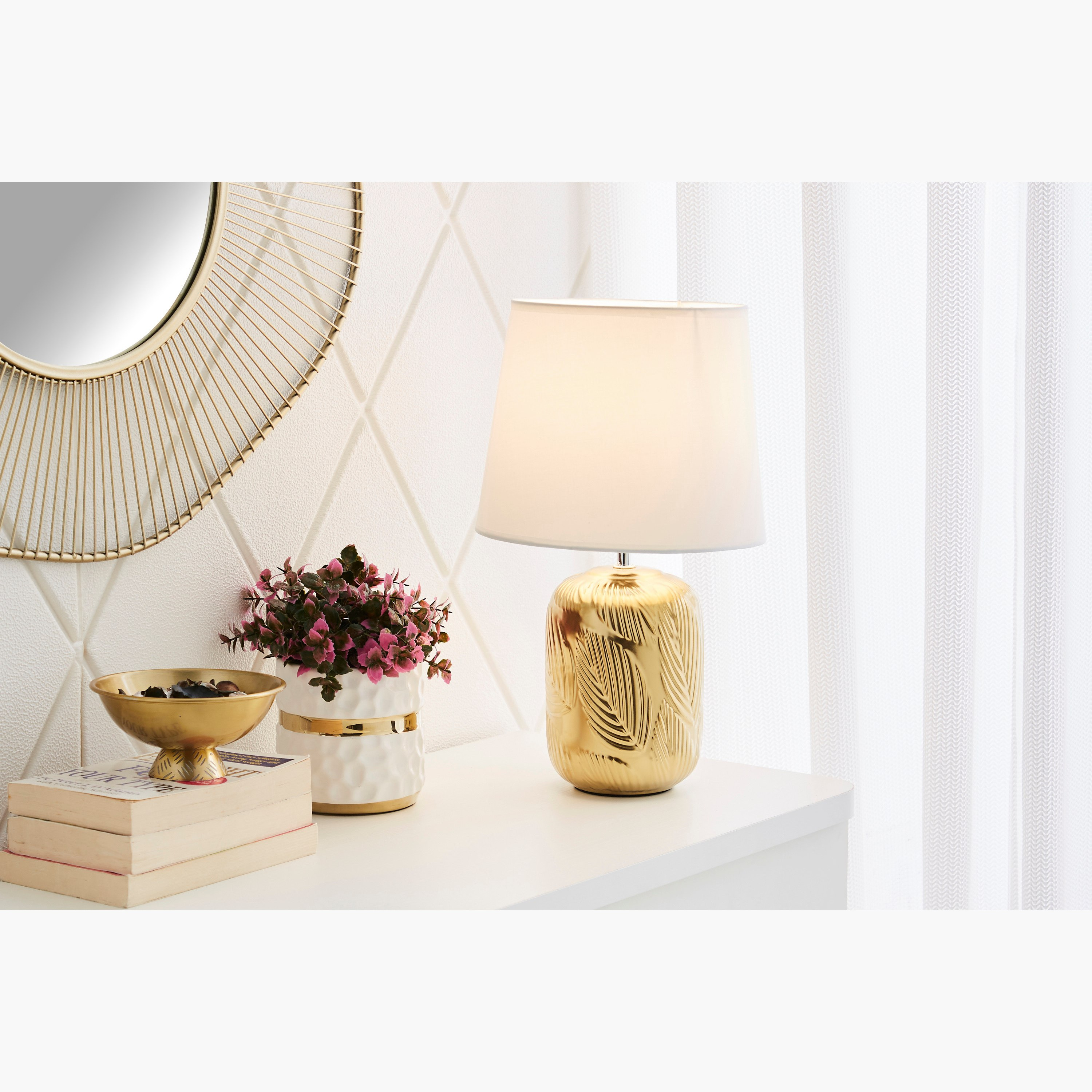 مصباح طاولة سيراميك بقاعدة بتصميم ورق شجر بارزة الملمس من سكايلار - 25x25x39 سم-hbxlivingroom-lighting-tablelamps-image-4