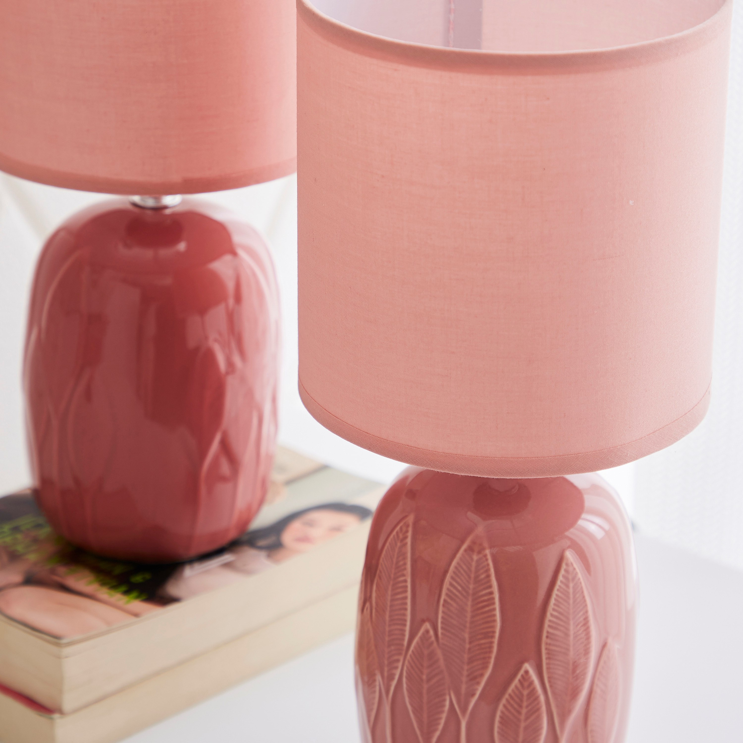 طقم مصابيح طاولة سيراميك قطعتين من سكايلار - 20x20x29 سم-hbxlivingroom-lighting-tablelamps-image-3