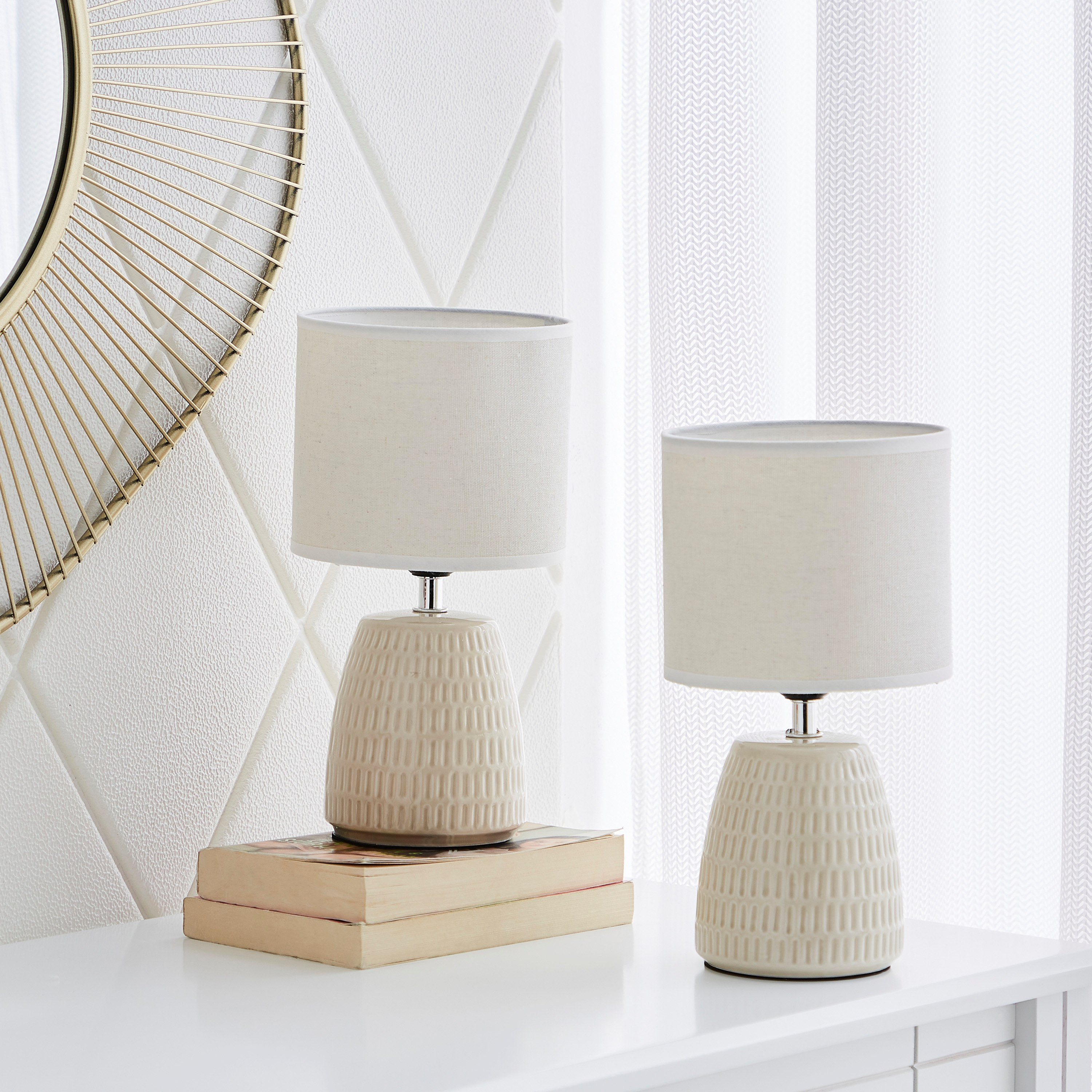 طقم مصابيح طاولة سيراميك قطعتين من سكايلار - 20x20x29 سم-hbxlivingroom-lighting-tablelamps-image-1