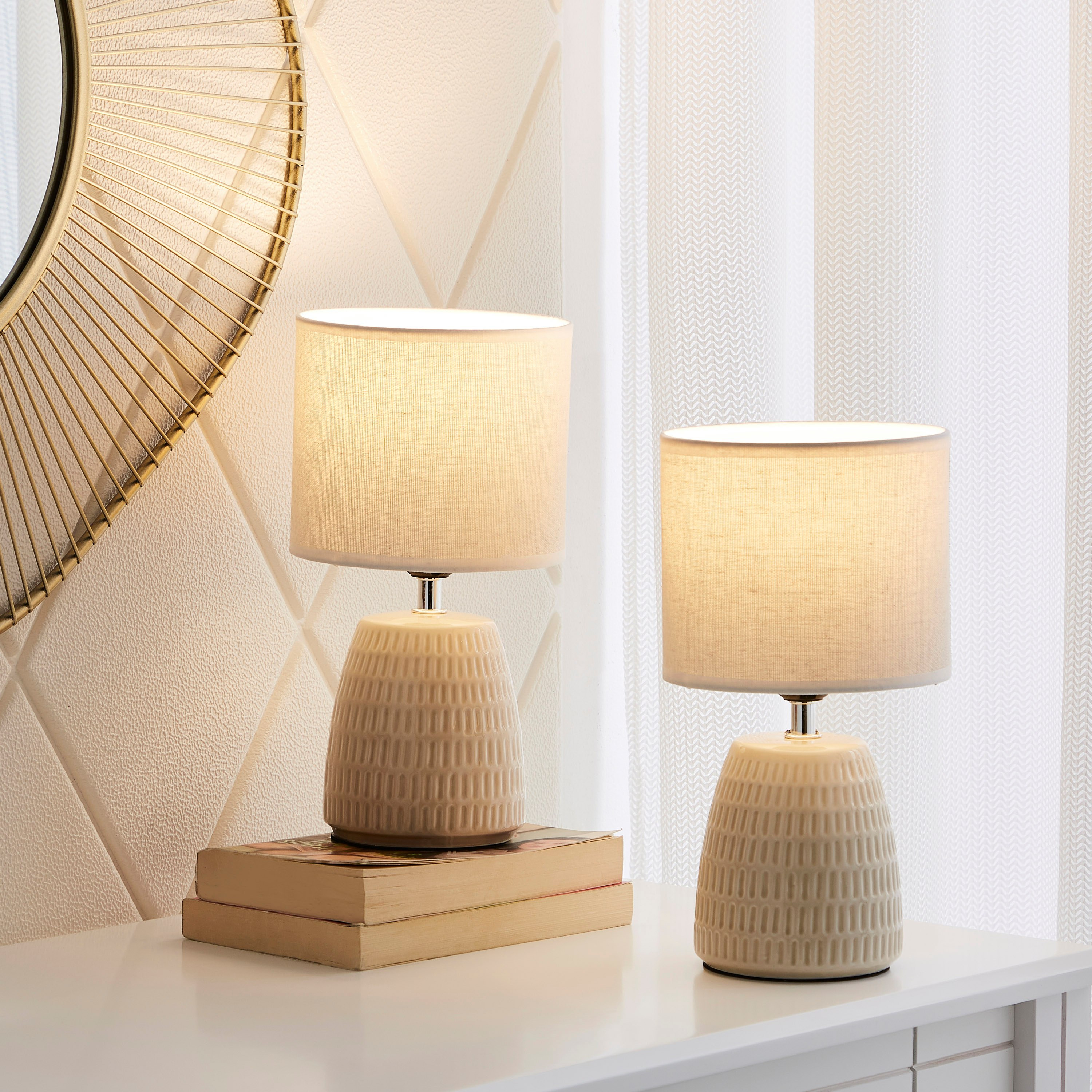 طقم مصابيح طاولة سيراميك قطعتين من سكايلار - 20x20x29 سم-hbxlivingroom-lighting-tablelamps-image-2