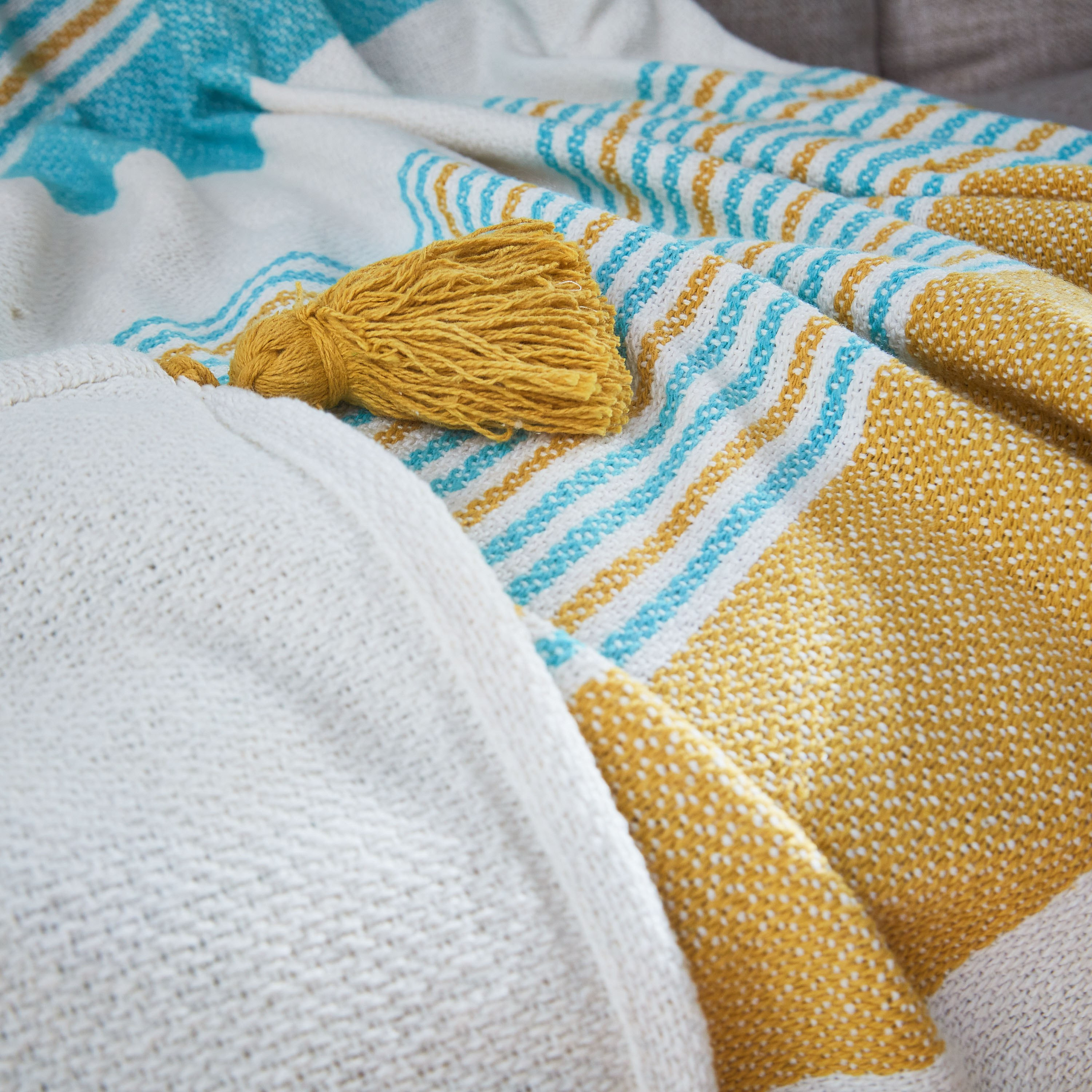 بطانية خفيفة من زوي - 130x180 سم-hbxhomeware-hbxbedroom-image-2