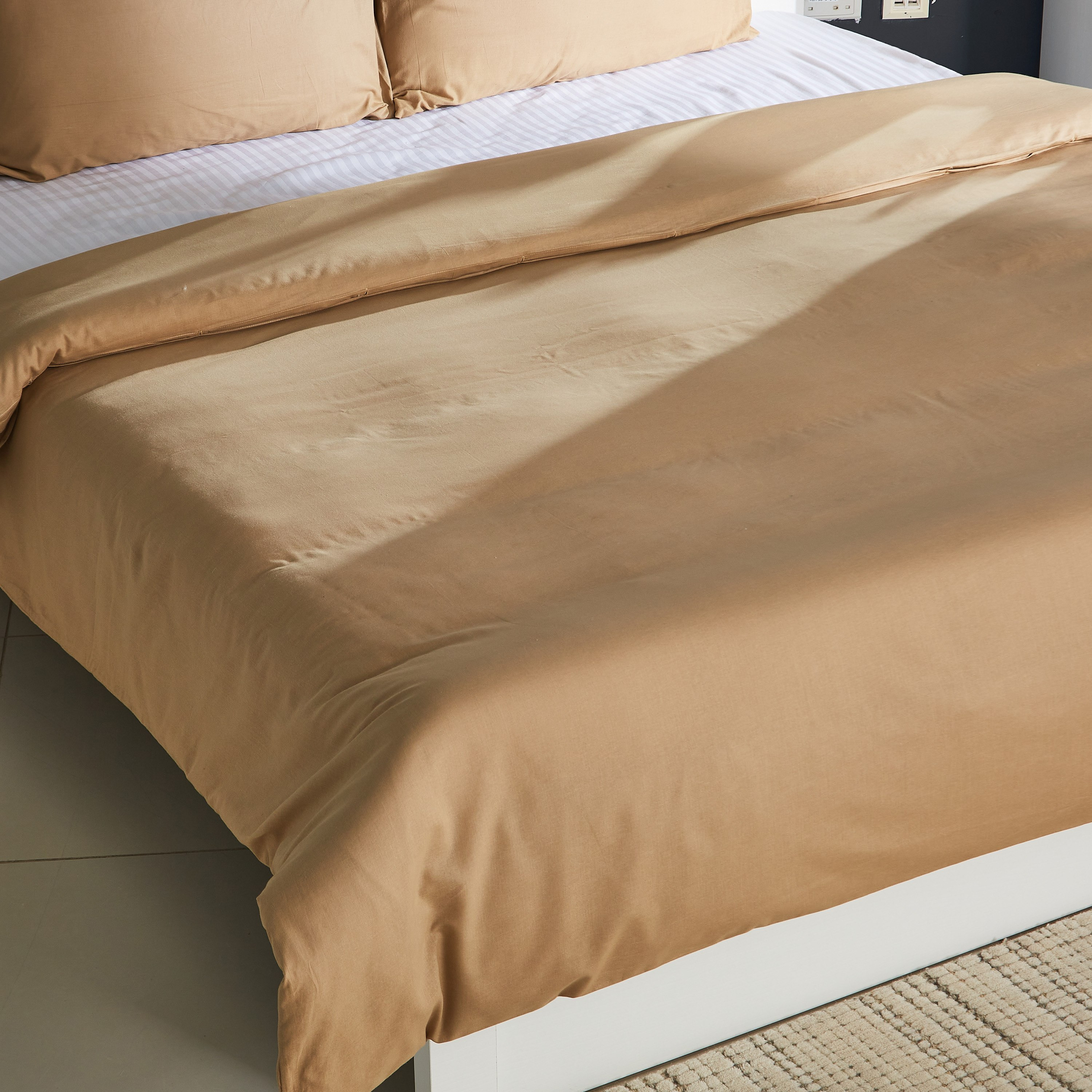 طقم غطاء لحاف قطن كوين سادة 3 قطع من ويلينجتون - 220x220 سم-hbxhomeware-hbxdecorandfurnishings-image-2