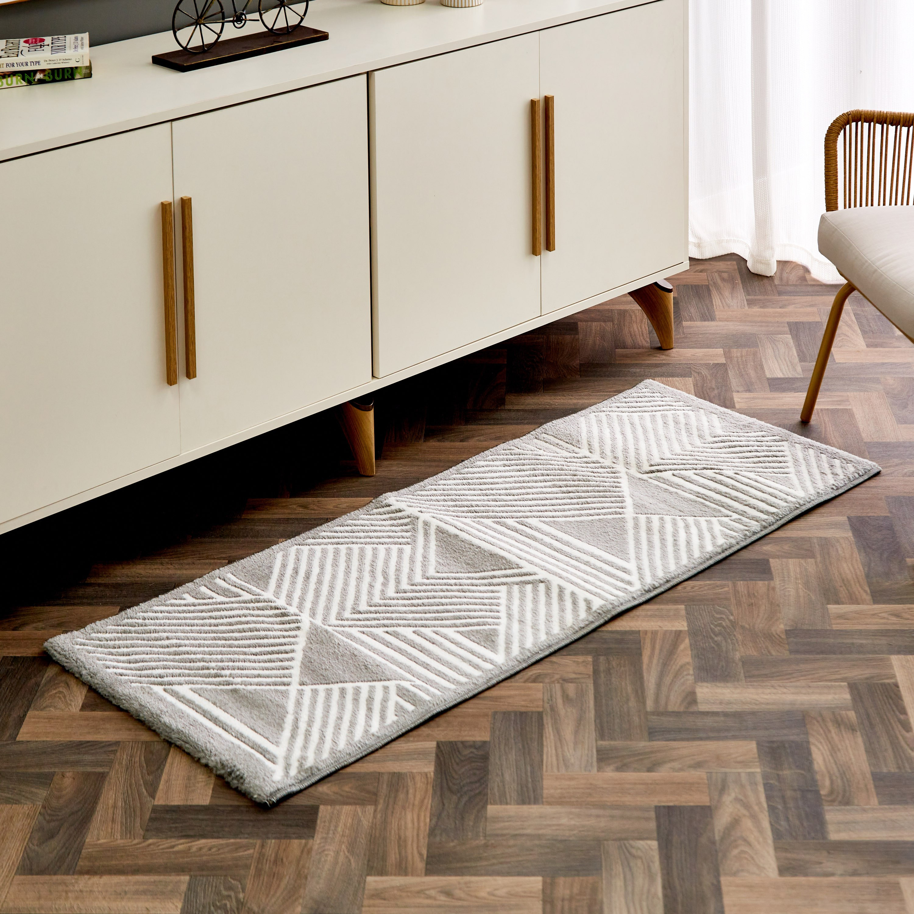 سجادة بولي بروبلين مقاومة للبقع من مشاعل كونر - 60x150 سم-hbxdecorandfurnishings-floorcoverings-rugs-image-1