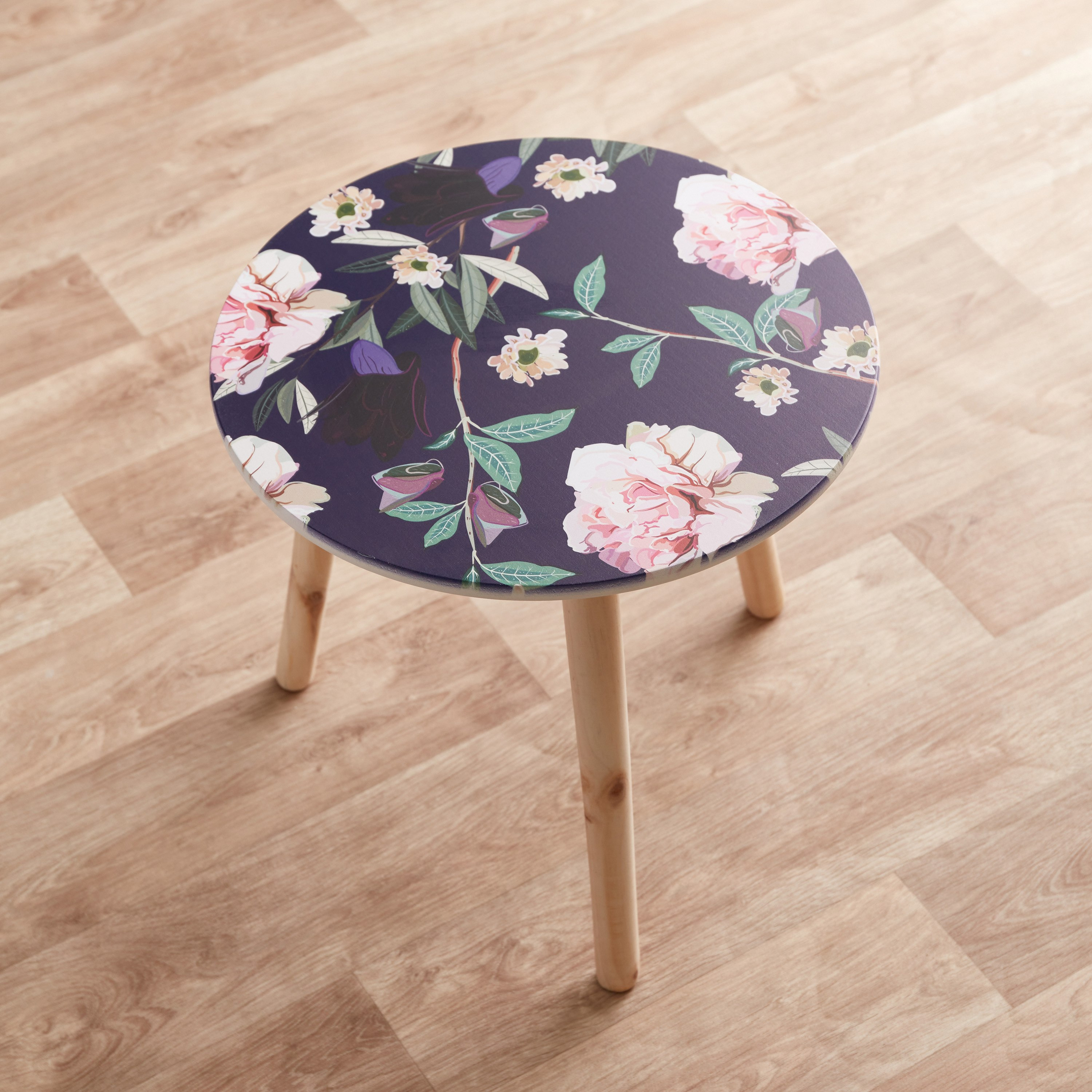 طاولة بملصقات أزهار من مينيرفا رينيه - 40x40x40 سم-hbxfurniture-livingroom-endtables-image-3