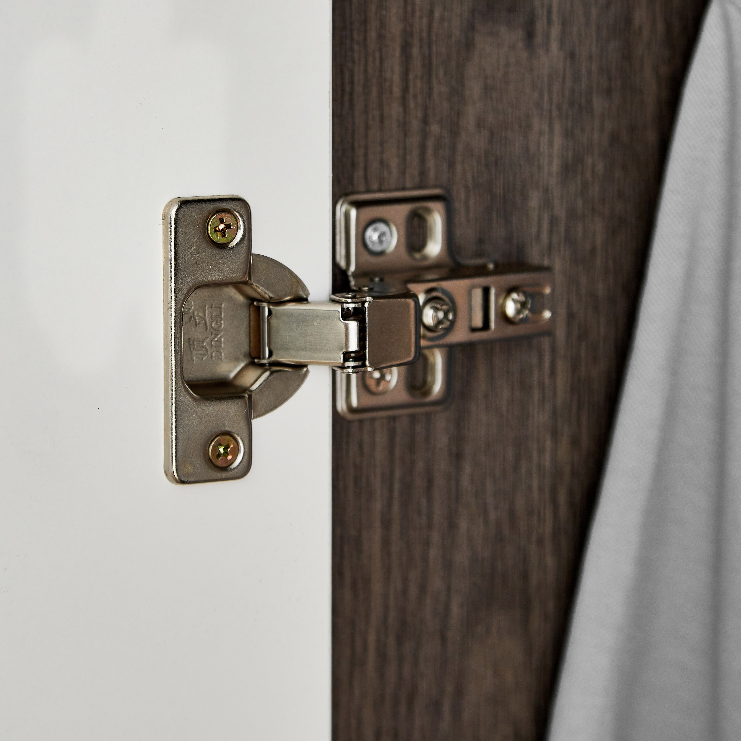 خزانة ملابس بـ 3أبواب ومرآة من زيجنا-hbxfurniture-wardrobes-image-6