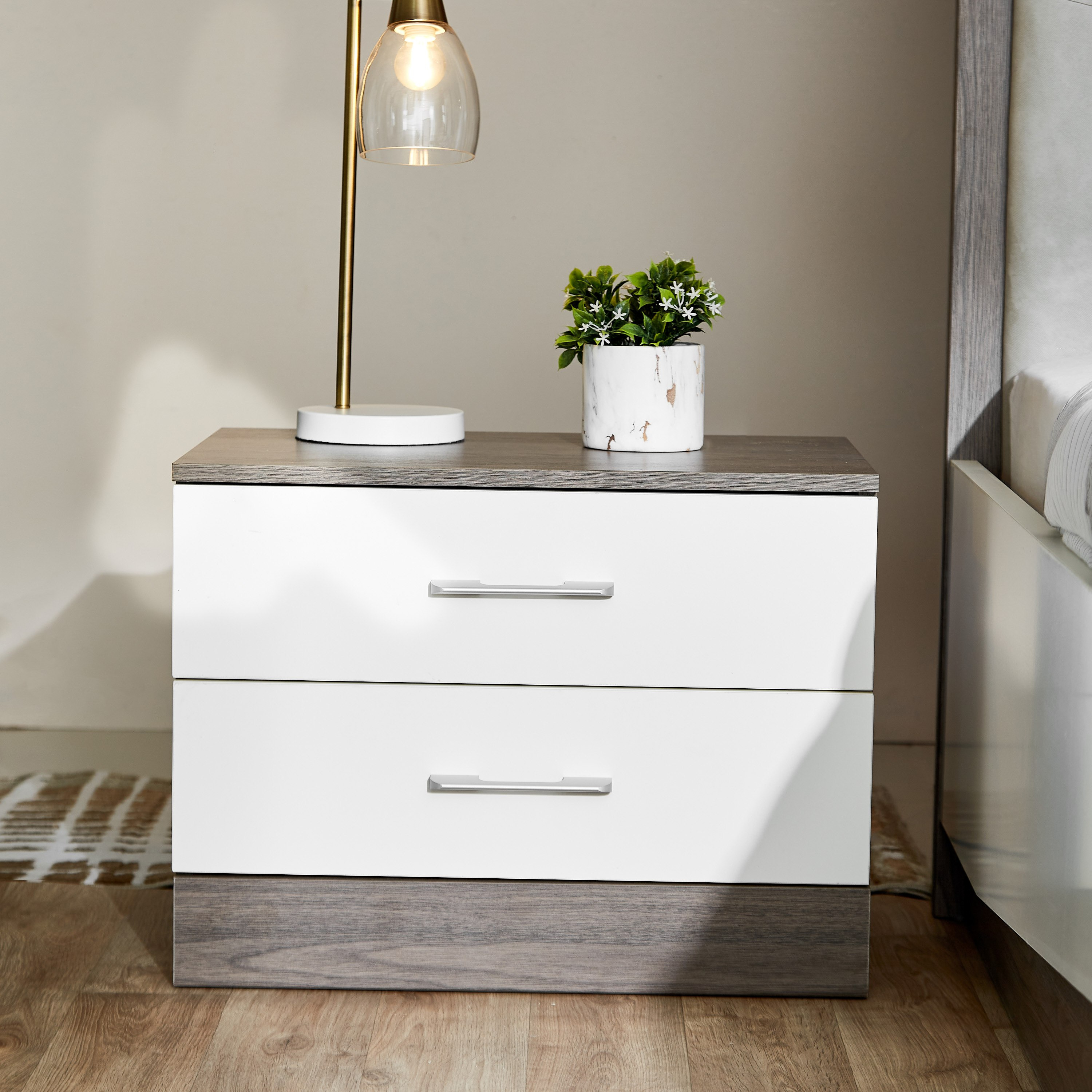 طاولة جانبية بدرجين من زيجنا-hbxkidsandyouth-nightstands-image-1