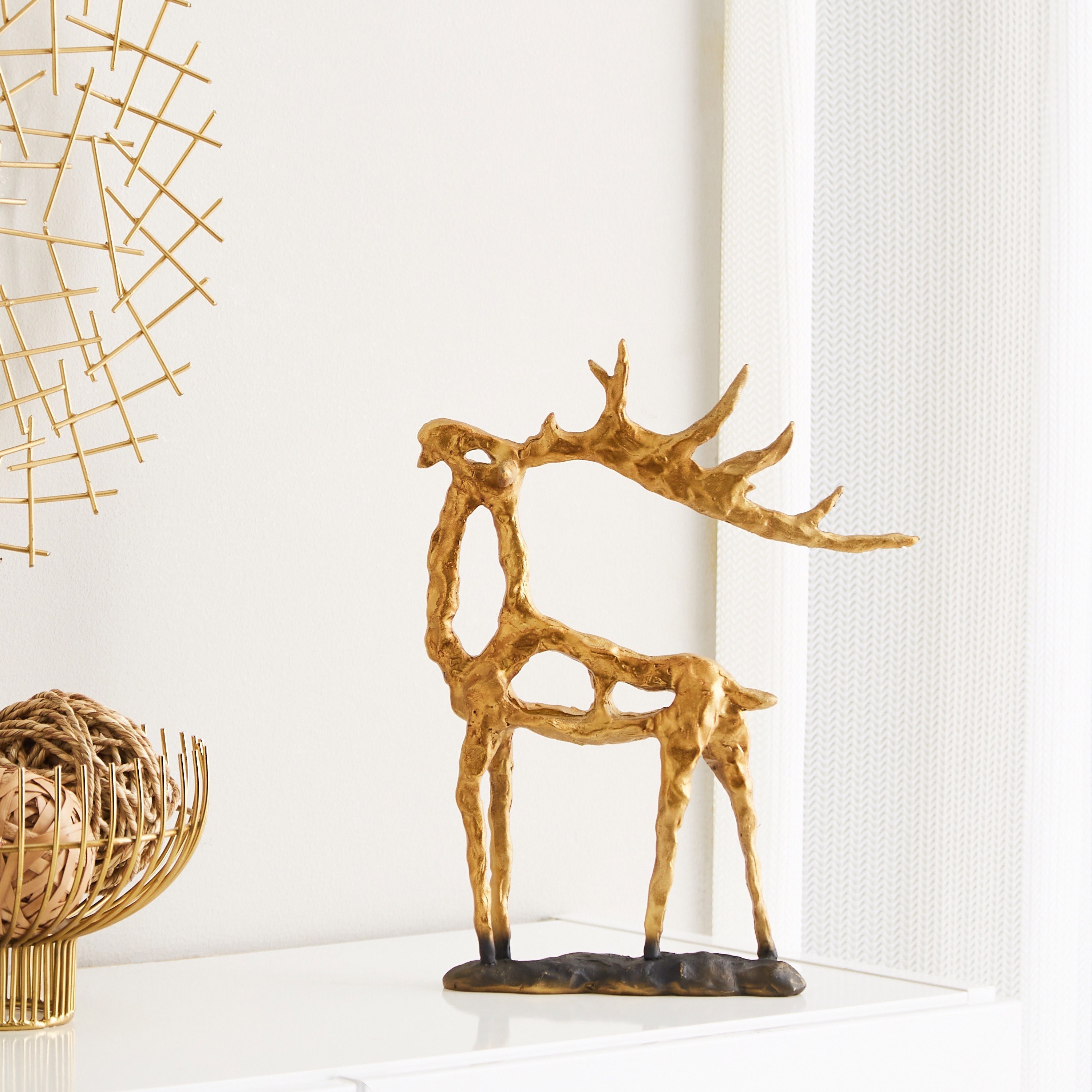 منحوتة قرن الوعل التجريدية من البوليريسين من إيسلا  - 24x5.5x31 سم-hbxhomeware-homedecor-figurinesandornaments-image-1