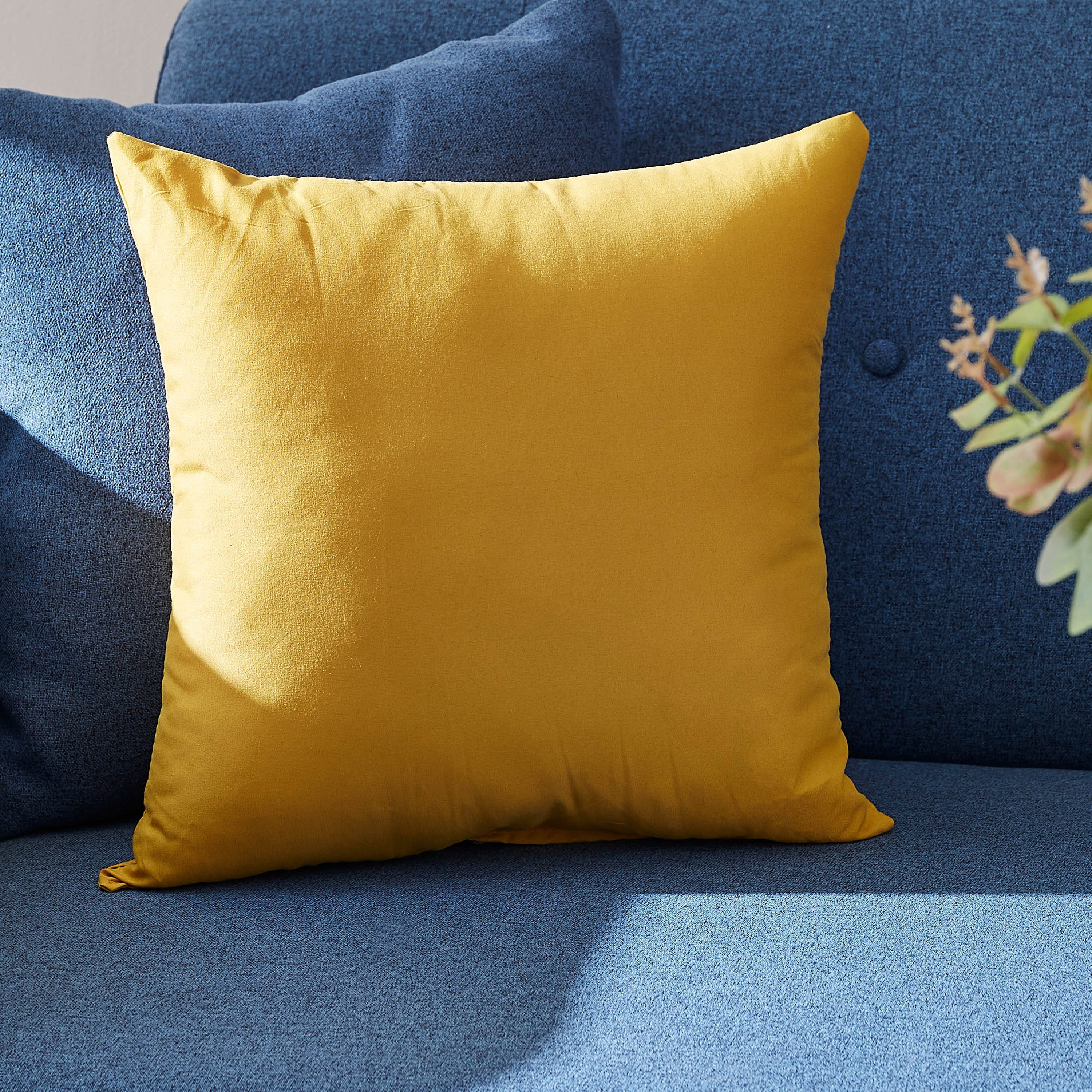 وسادة محشوة مايكروفايبر من بيلا - 40x40 سم-hbxlivingroom-furnishings-cushionsandcovers-filledcushions-image-1