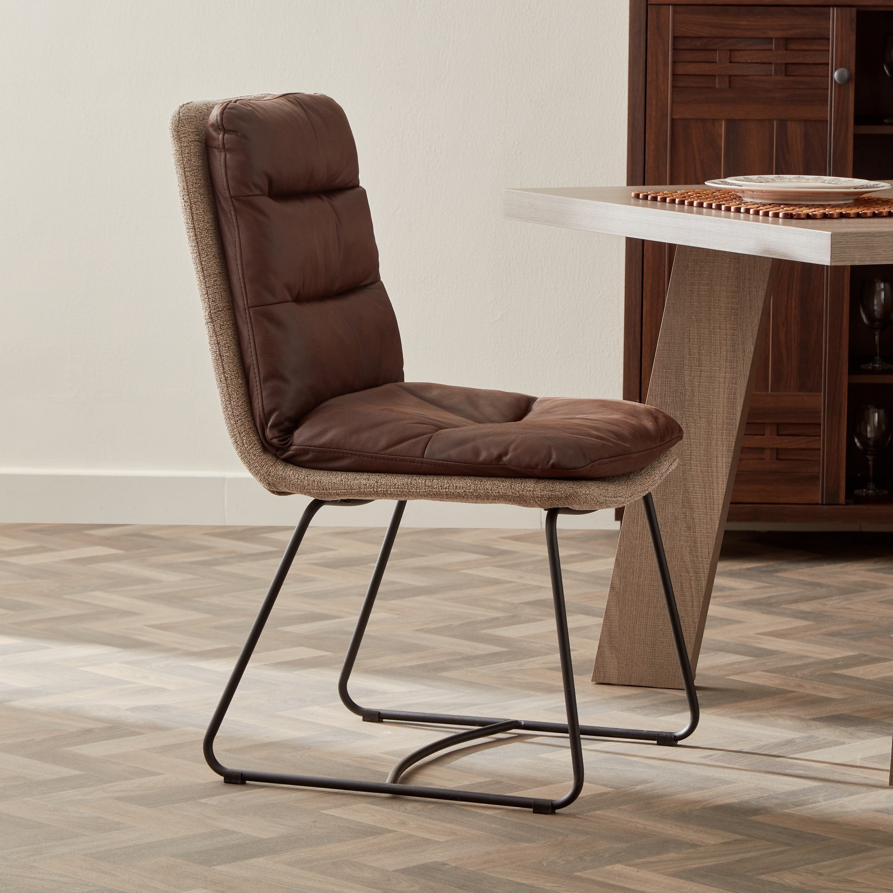 كرسي سفرة من رودس-hbxdiningroom-diningchairs-image-1