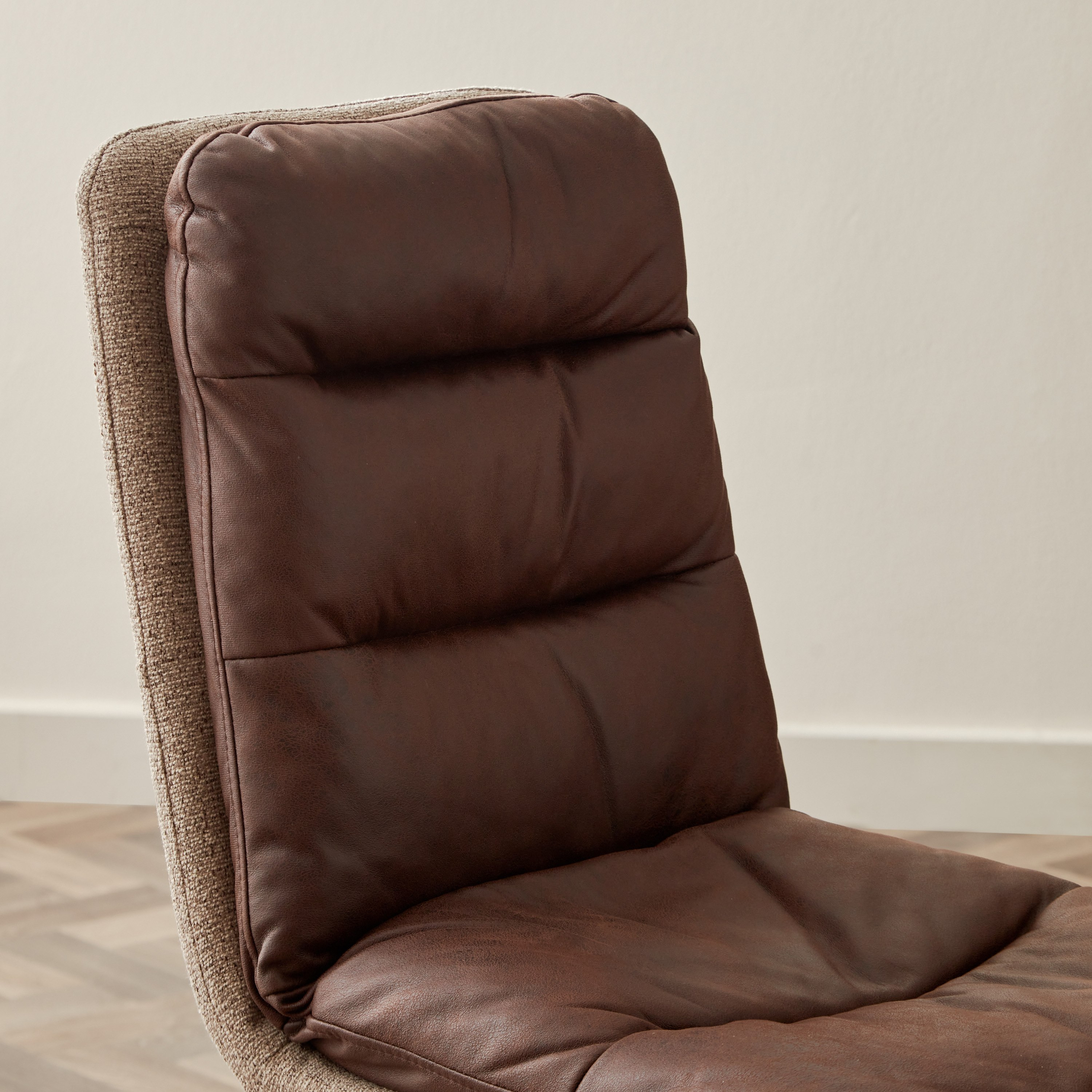 كرسي سفرة من رودس-hbxdiningroom-diningchairs-image-4