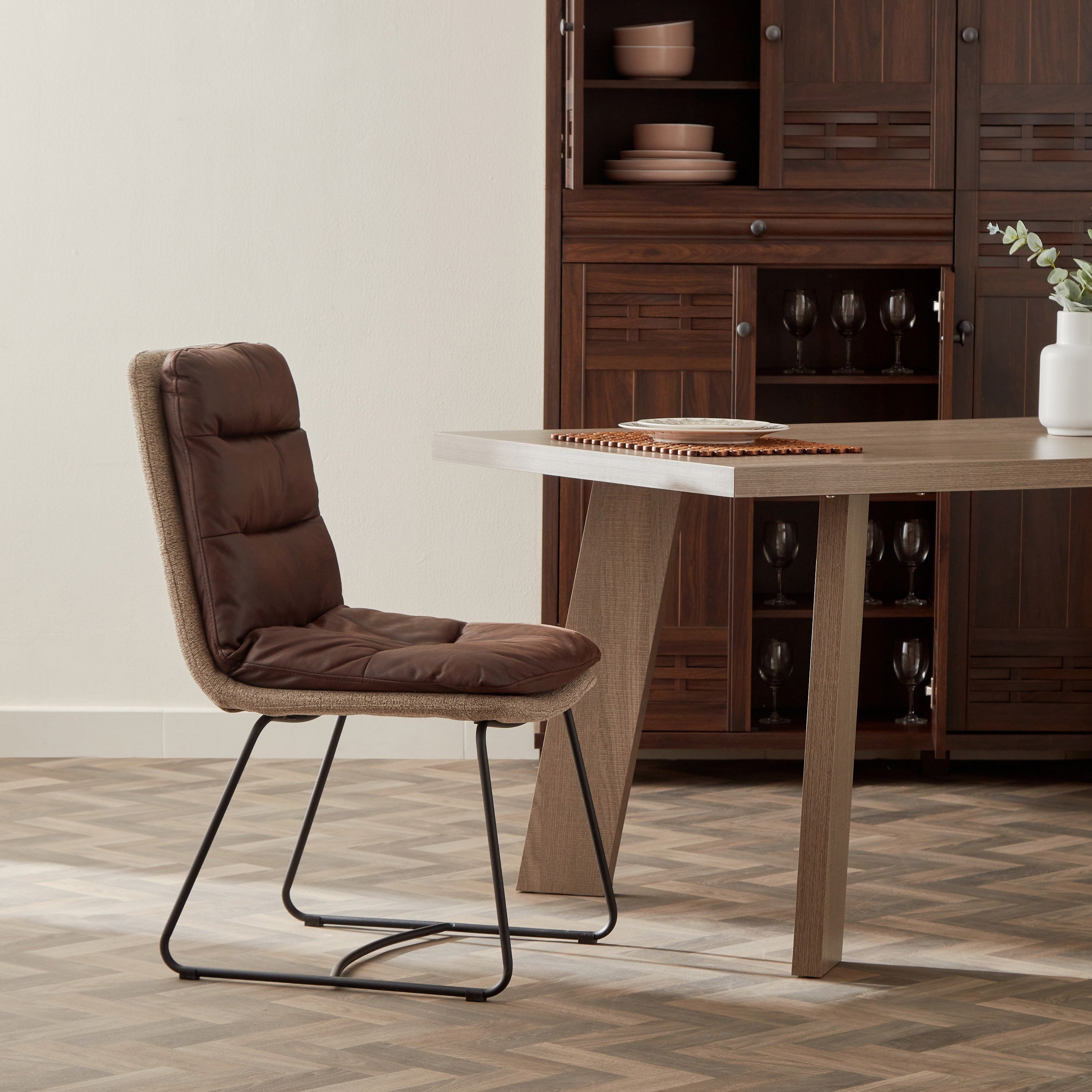 كرسي سفرة من رودس-hbxdiningroom-diningchairs-image-7