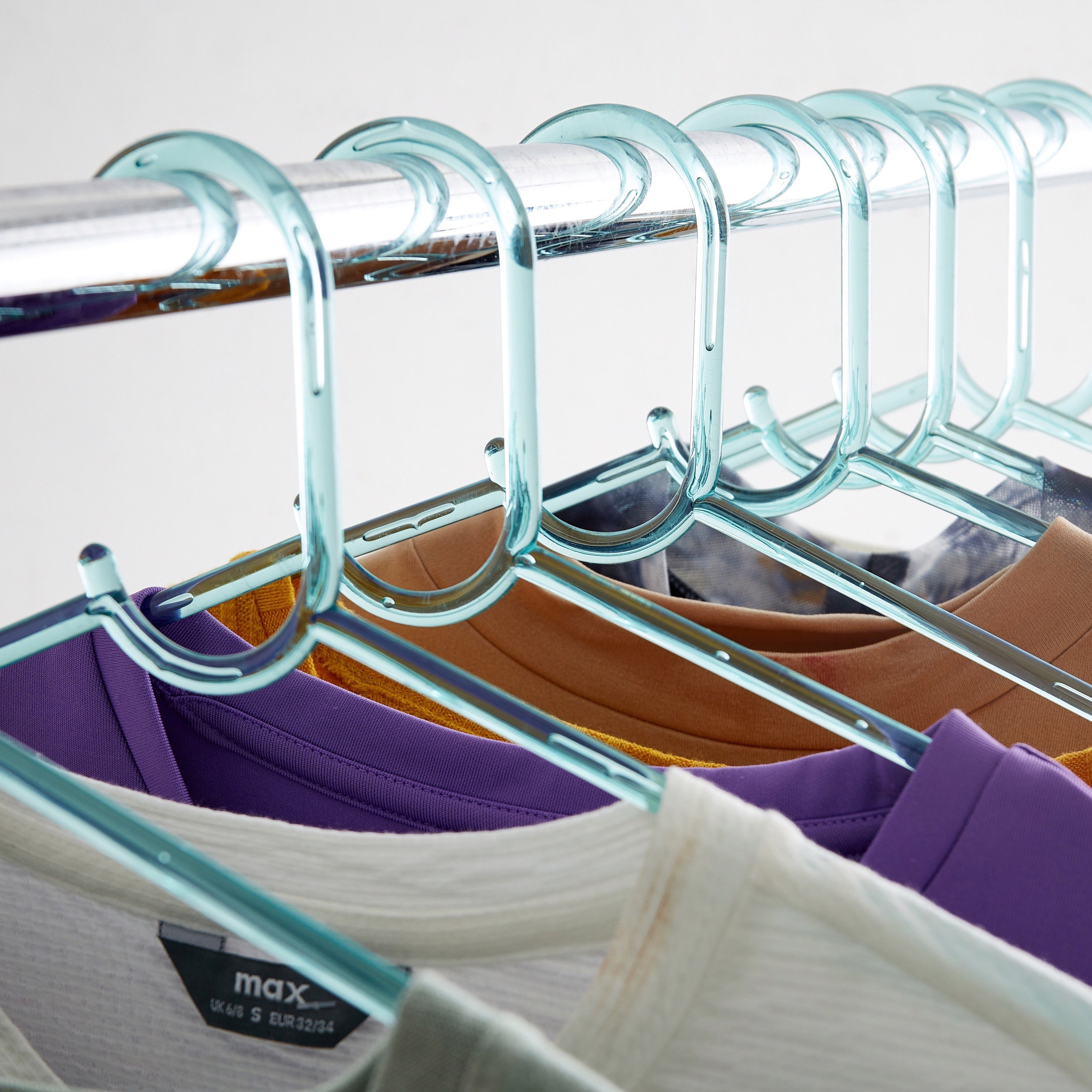 طقم علّاقات بلاستيك 8 قطع من فيجا - 42.5x20.5 سم-hbxhomeware-bathandlaundry-clothesdryingracks-image-2