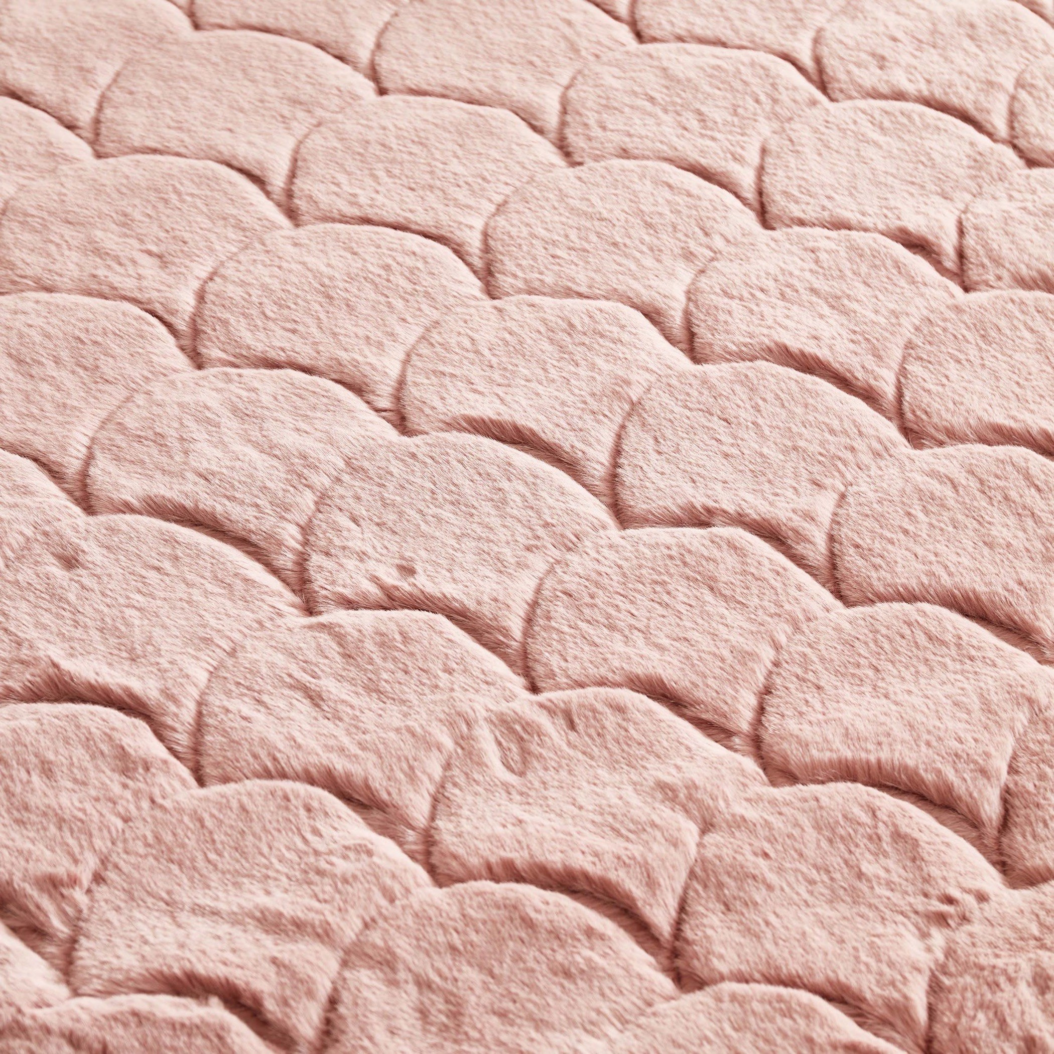 سجادة فرو أرنب مخيّطة من أزيل - 150x200 سم-hbxdecorandfurnishings-floorcoverings-rugs-image-3