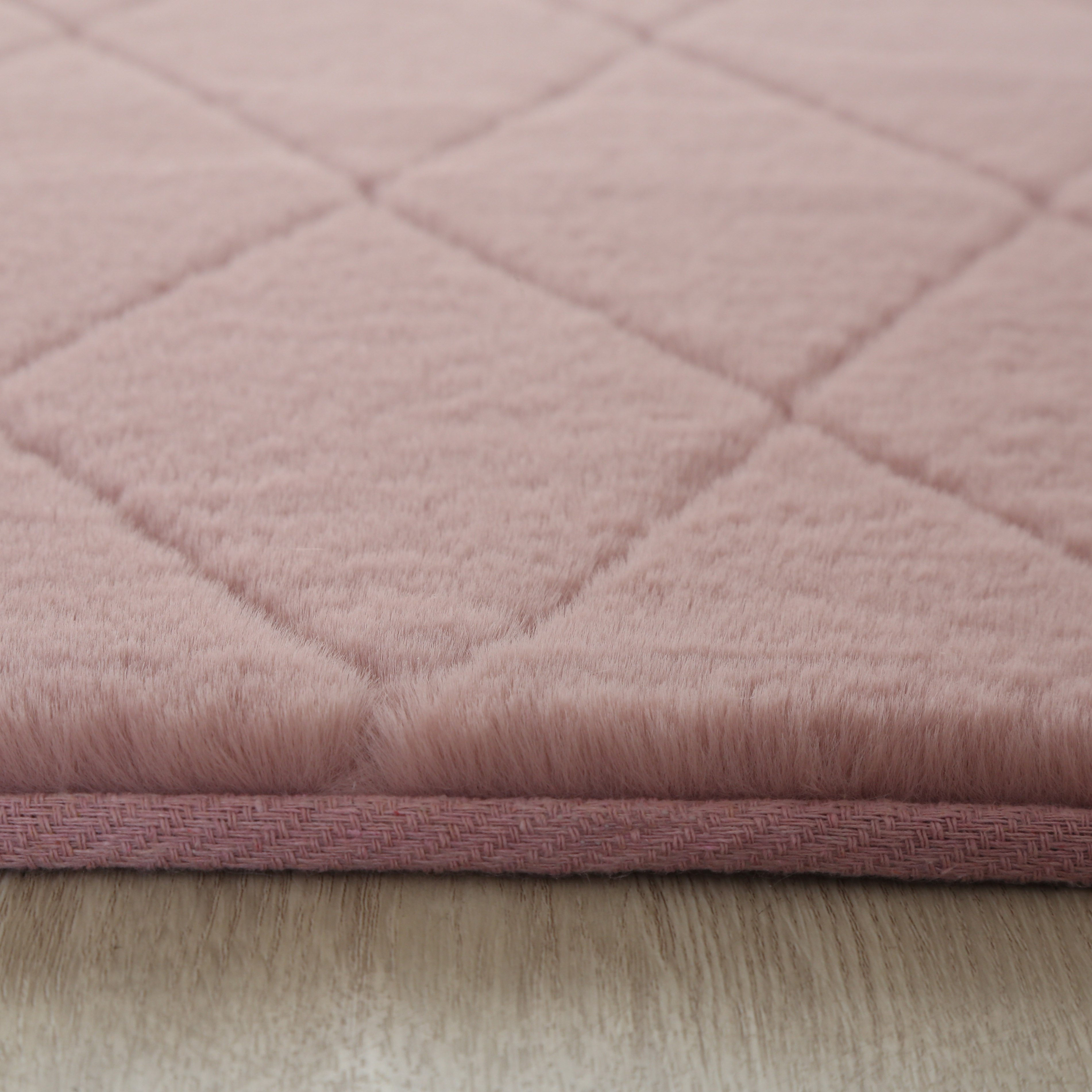 سجادة فرو أرنب مخيّطة من جوريك - 110x160 سم-hbxdecorandfurnishings-floorcoverings-rugs-image-4