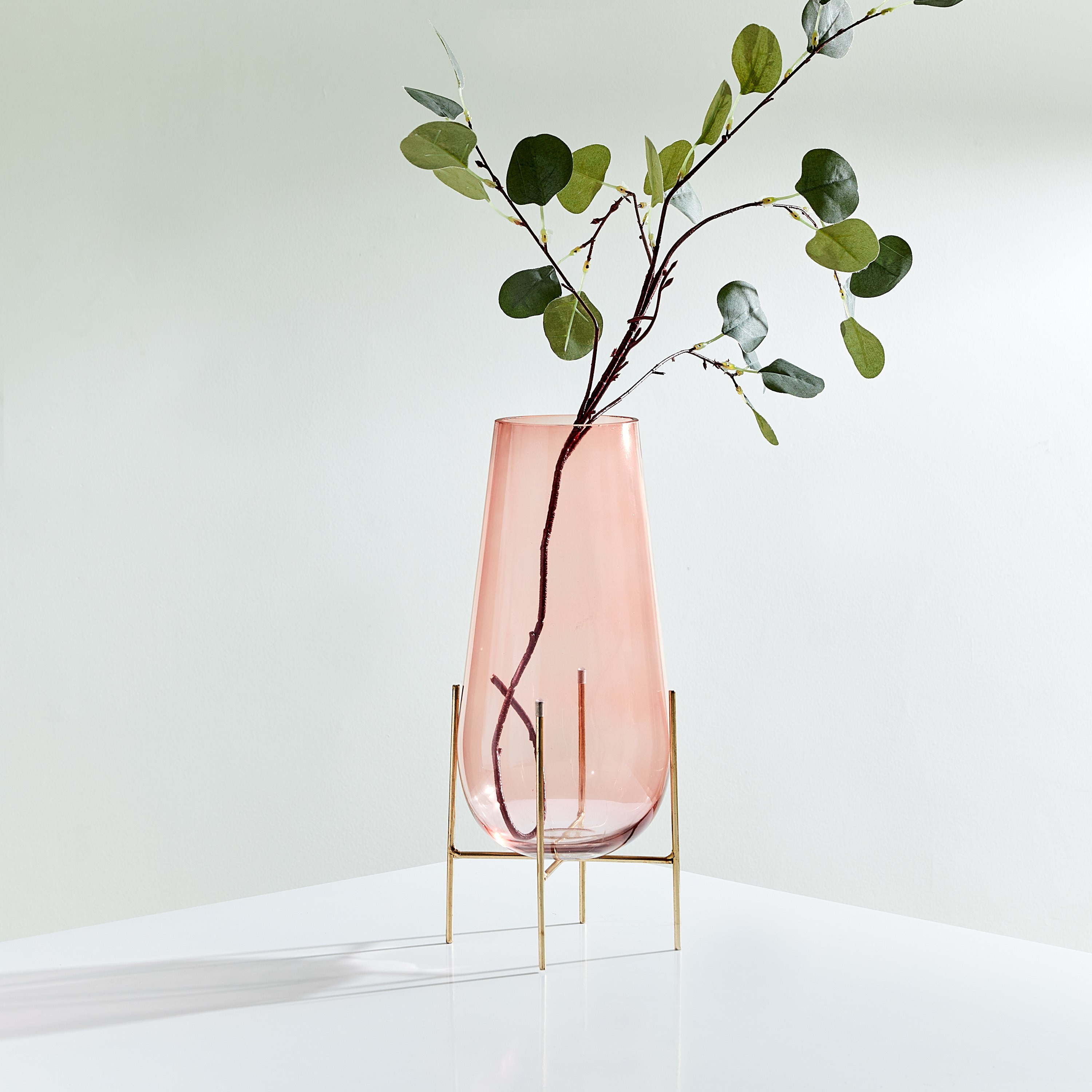 مزهرية زجاجية على شكل حرف U مع حامل من إلينور - 14.5x37.5 سم-hbxbedroom-decorandaccessories-vases-image-1