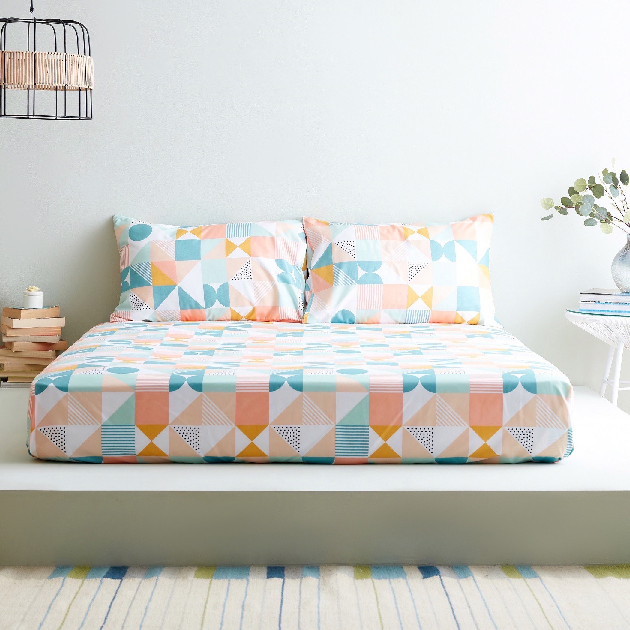 طقم شرشف مسطح كينج ألياف دقيقة بطبعات 3 قطع من أتلانتا كورا- 240x260سم-hbxhomeware-hbxbedroom-image-1