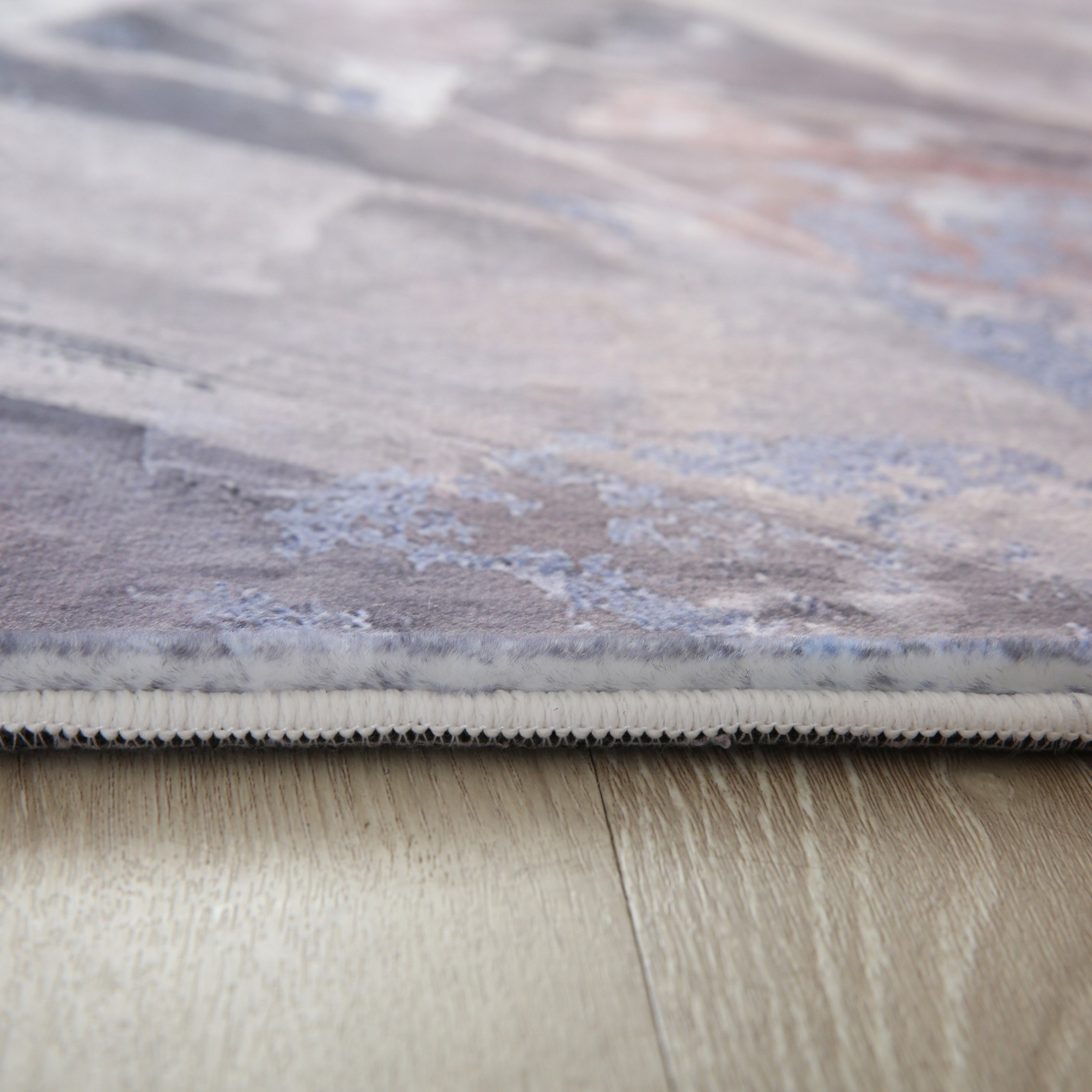 سجادة فرو مخمليّة بطبعات من ميلان دالتون - 120x170 سم-hbxdecorandfurnishings-floorcoverings-rugs-image-3